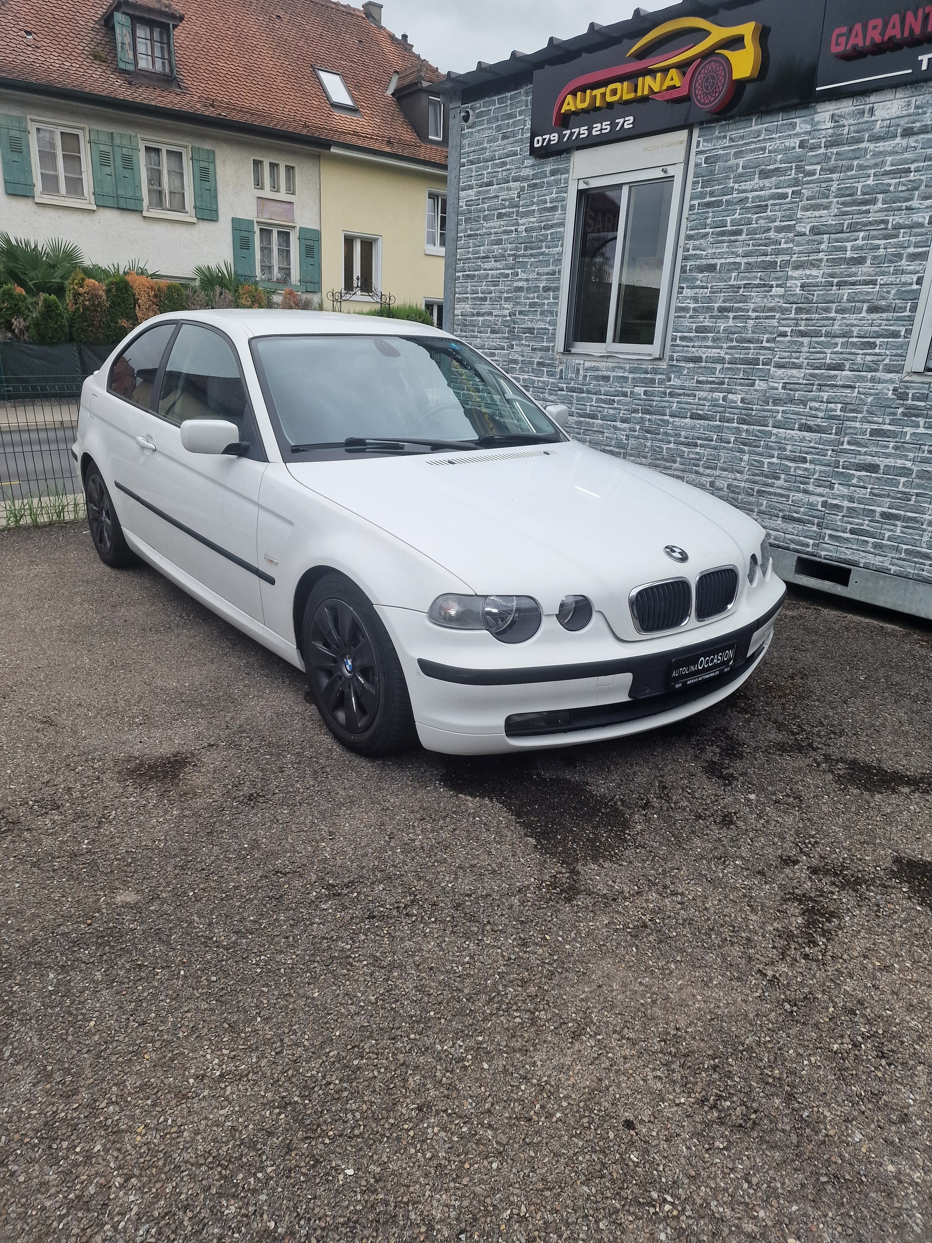 BMW 318 ti Compact-image-1