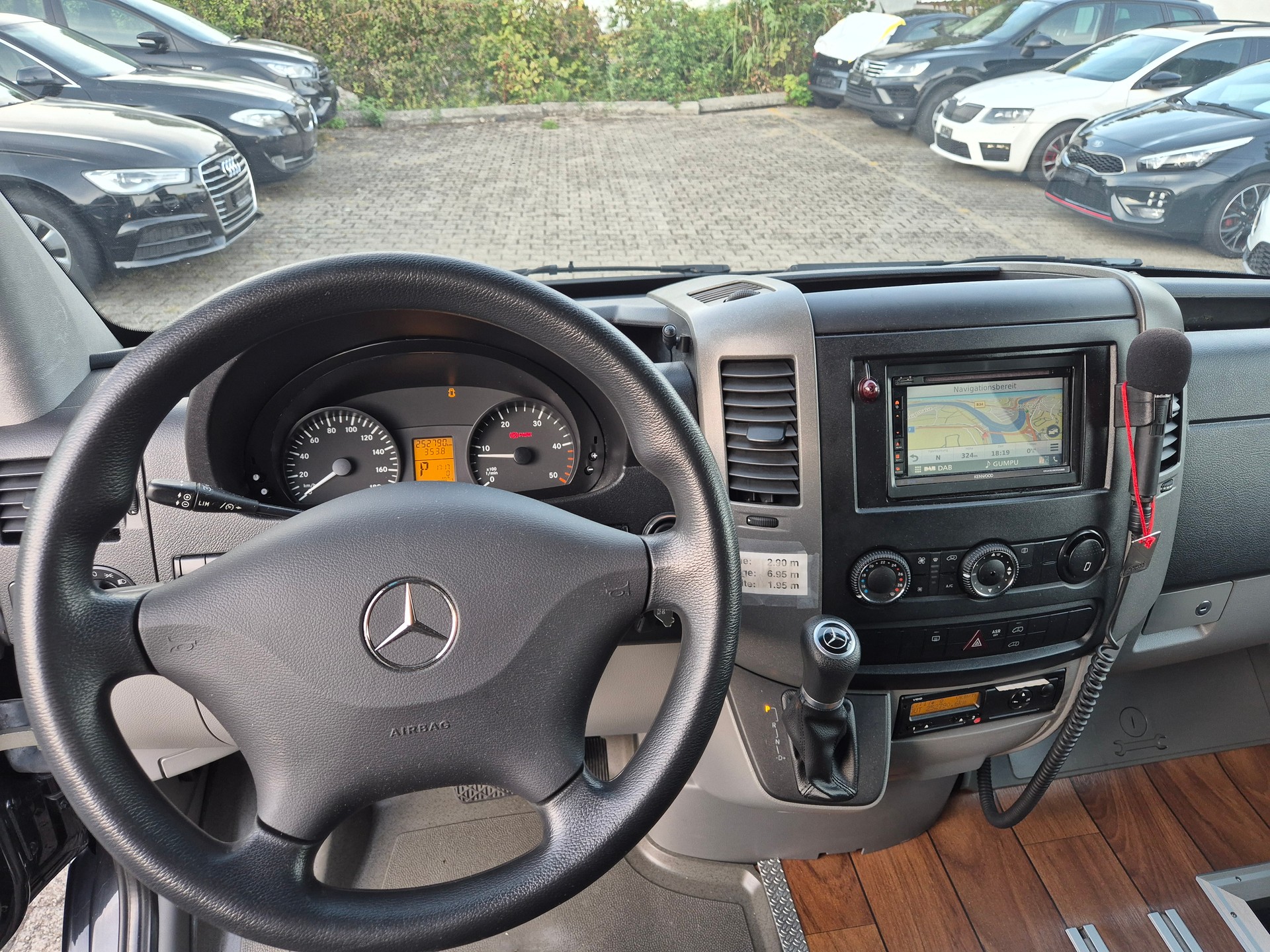 MERCEDES-BENZ BT-image-11