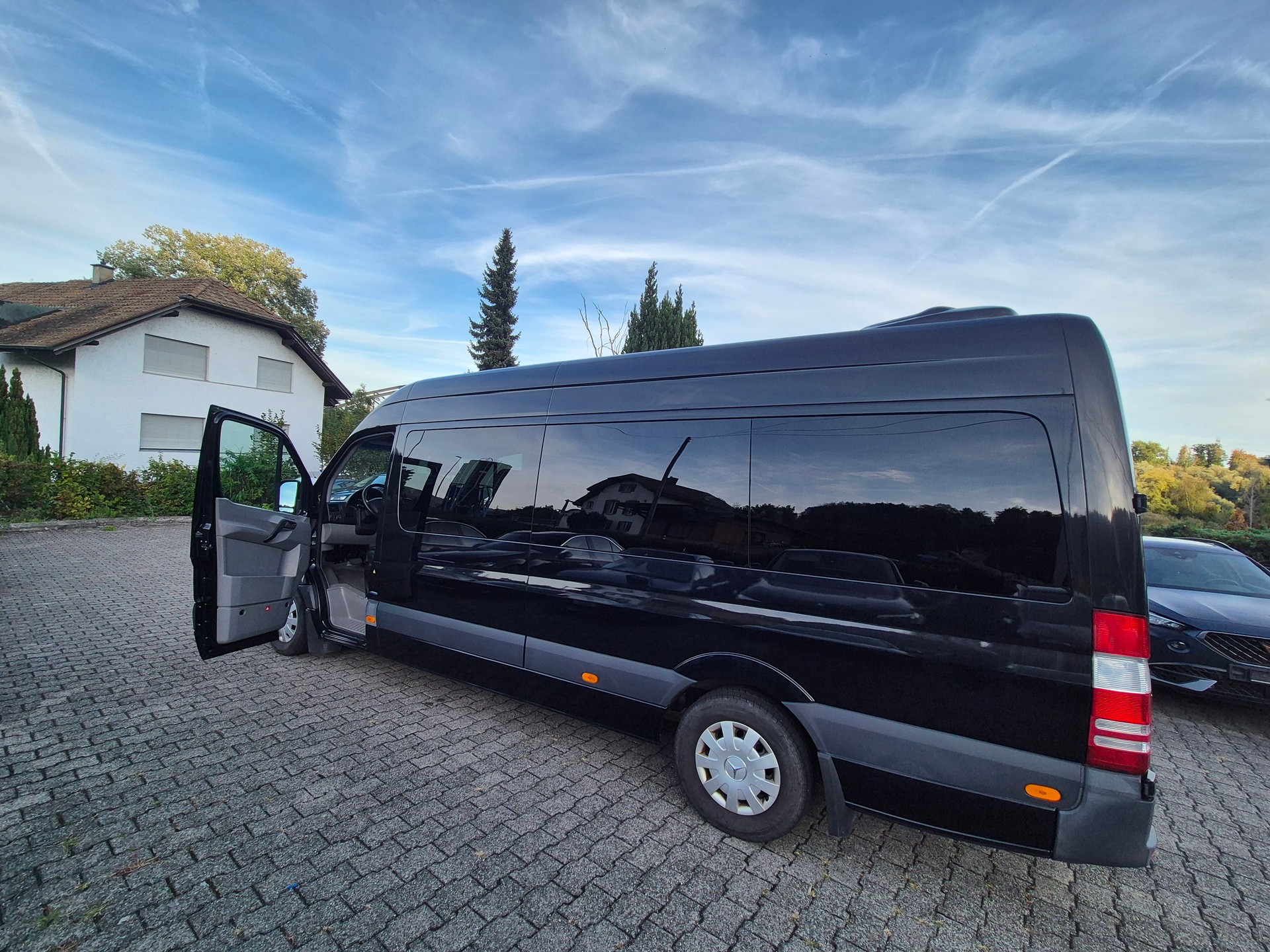 MERCEDES-BENZ BT-image-1