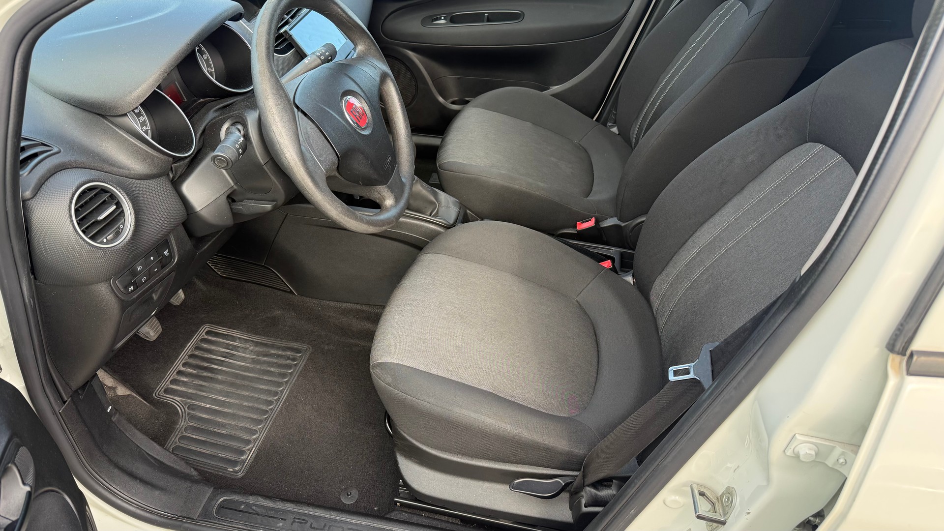 FIAT Punto 1.4 Pop Star-image-1