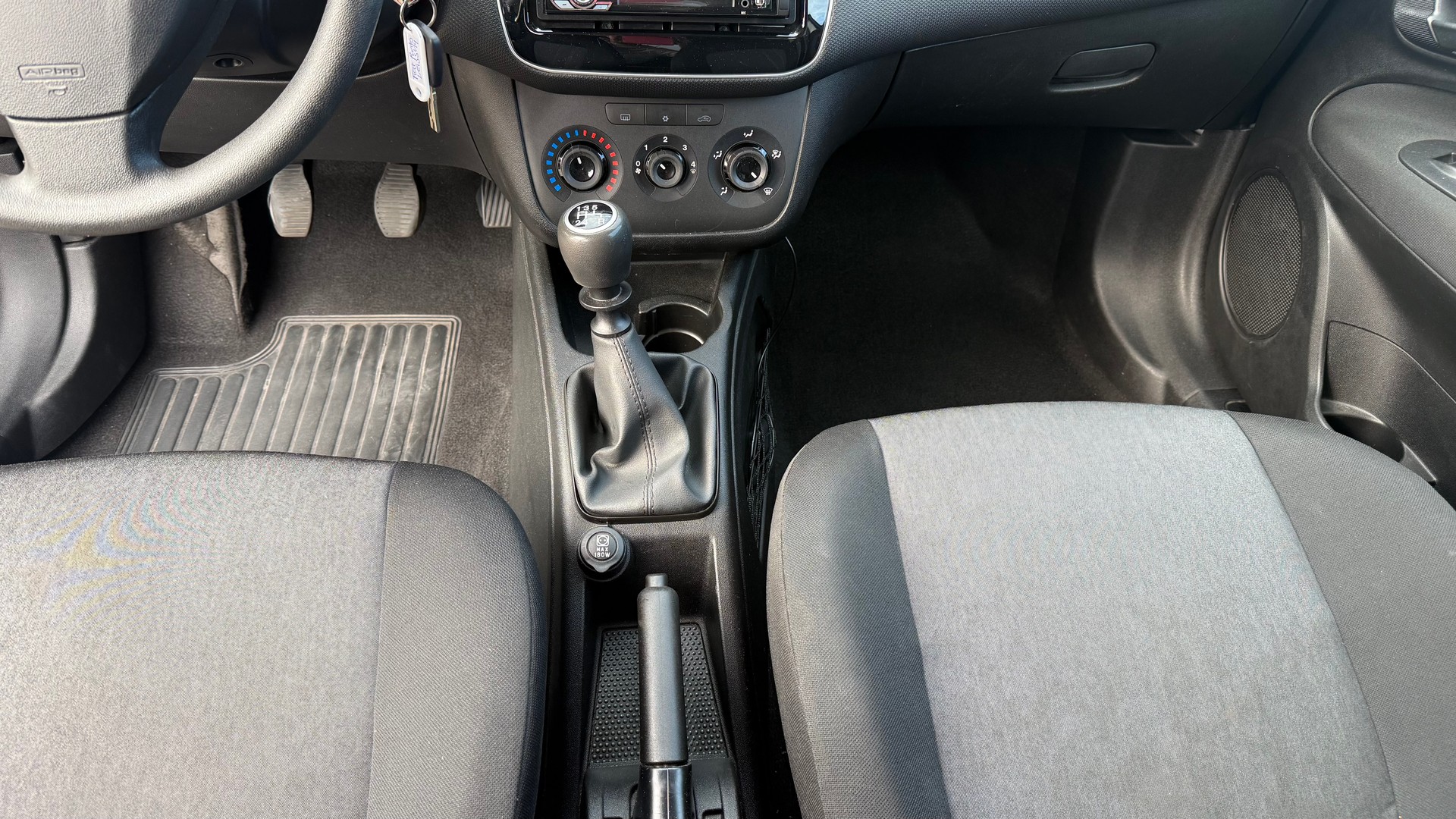 FIAT Punto 1.4 Pop Star-image-4