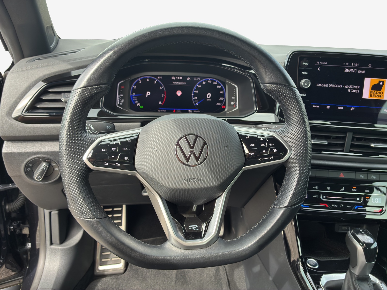 VW T-Roc Cabriolet 1.5 TSI EVO R-Line DSG-image-9