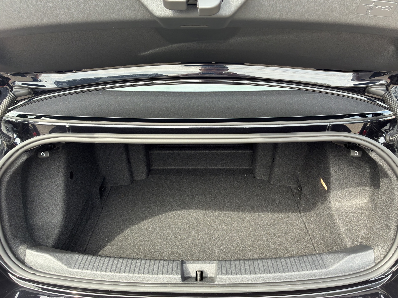 VW T-Roc Cabriolet 1.5 TSI EVO R-Line DSG-image-12