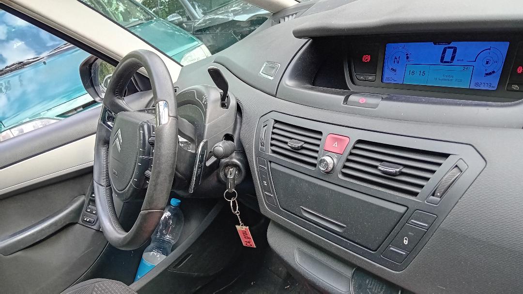 CITROEN 1.6 HDi Dynamique 7P.-image-4