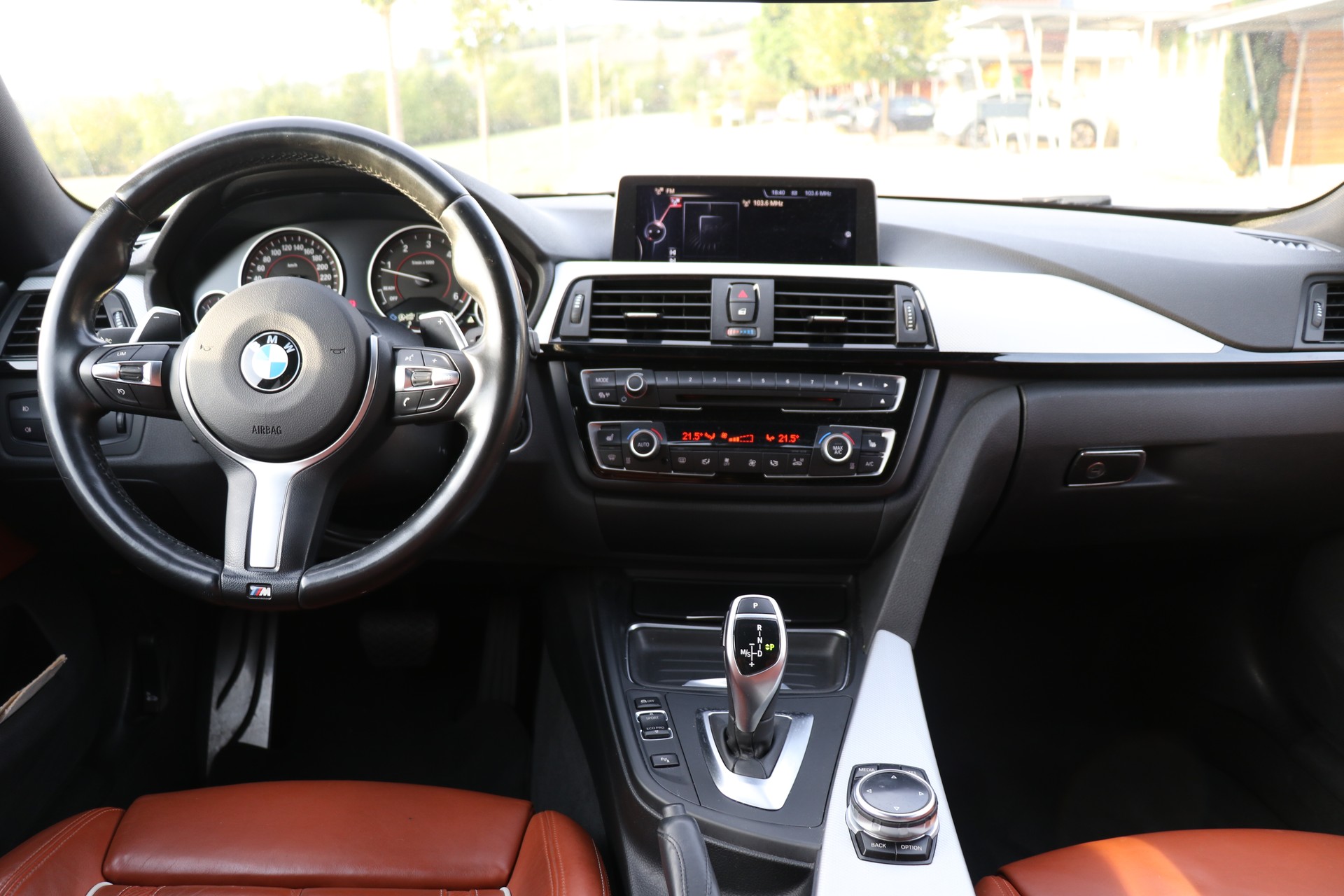 BMW 420d Gran Coupé xDrive Steptronic M-Paket INDIVIDUAL-image-11