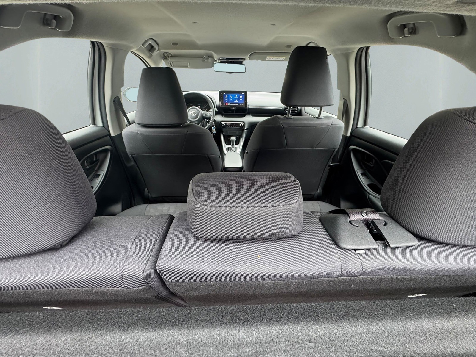 TOYOTA Yaris 1.5 Comfort e-CVT-image-5