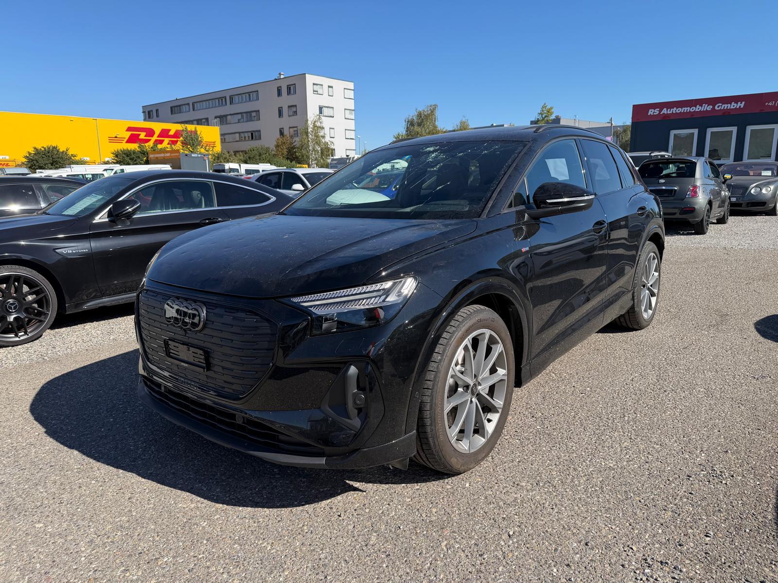 AUDI Q4 e-tron 45 S-Line quattro-image-2