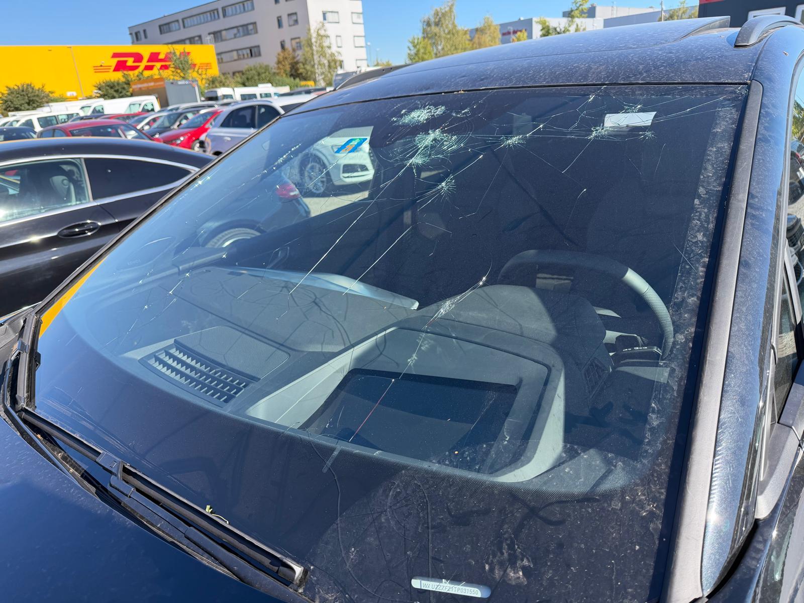 AUDI Q4 e-tron 45 S-Line quattro-image-13