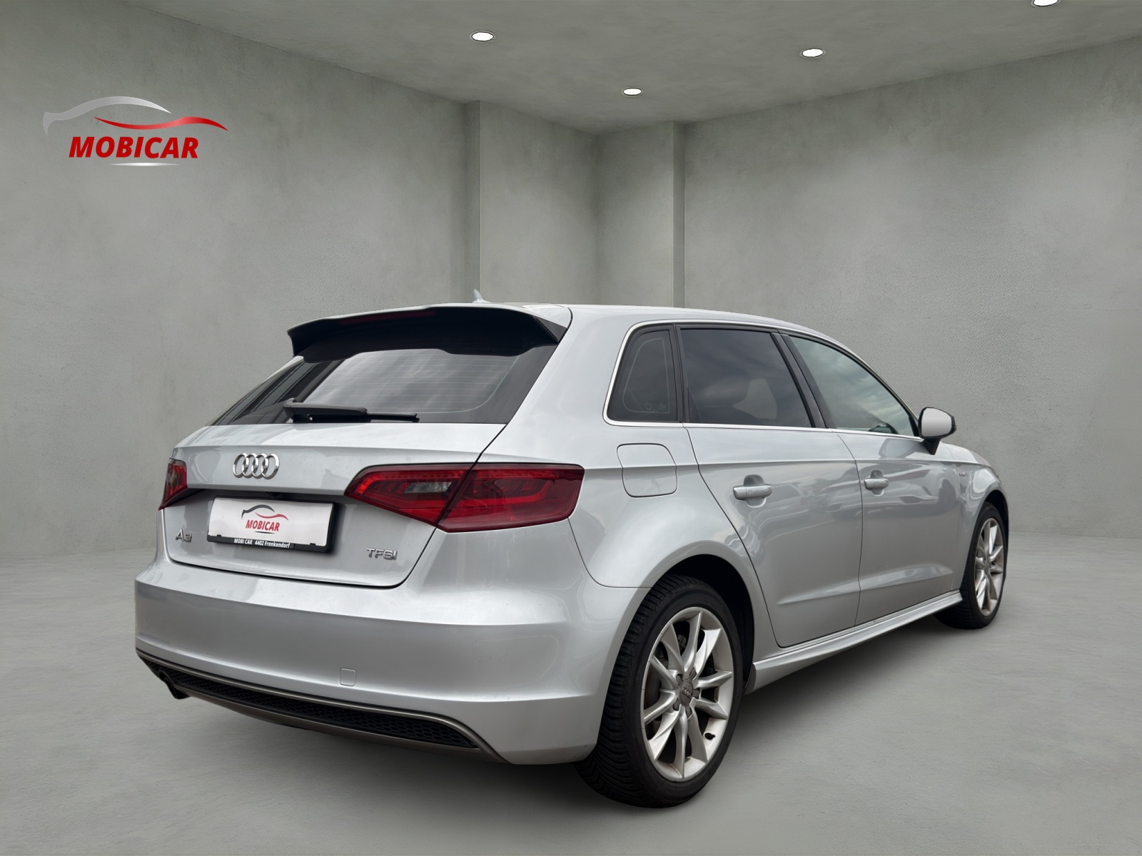 AUDI A3 Sportback 1.2 TFSI Attraction-image-4