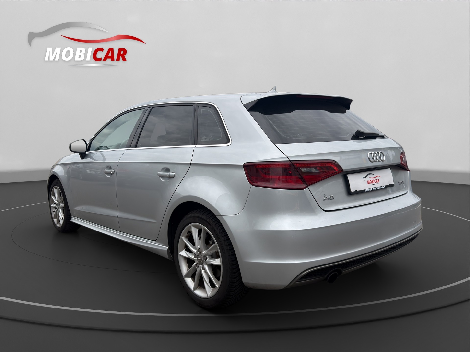 AUDI A3 Sportback 1.2 TFSI Attraction-image-2