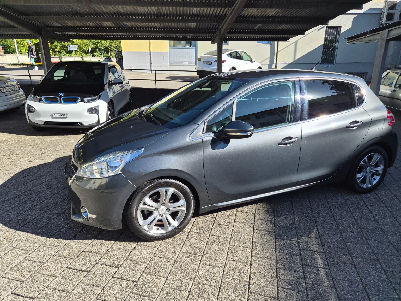 Car photo
