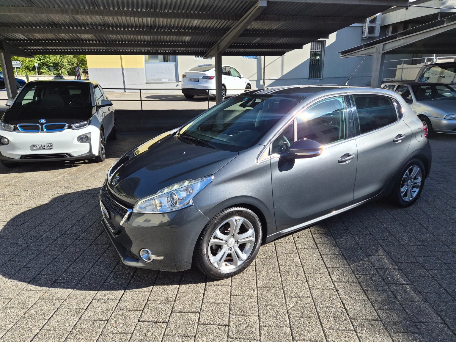 PEUGEOT 208 1.6 VTI Allure-image-1