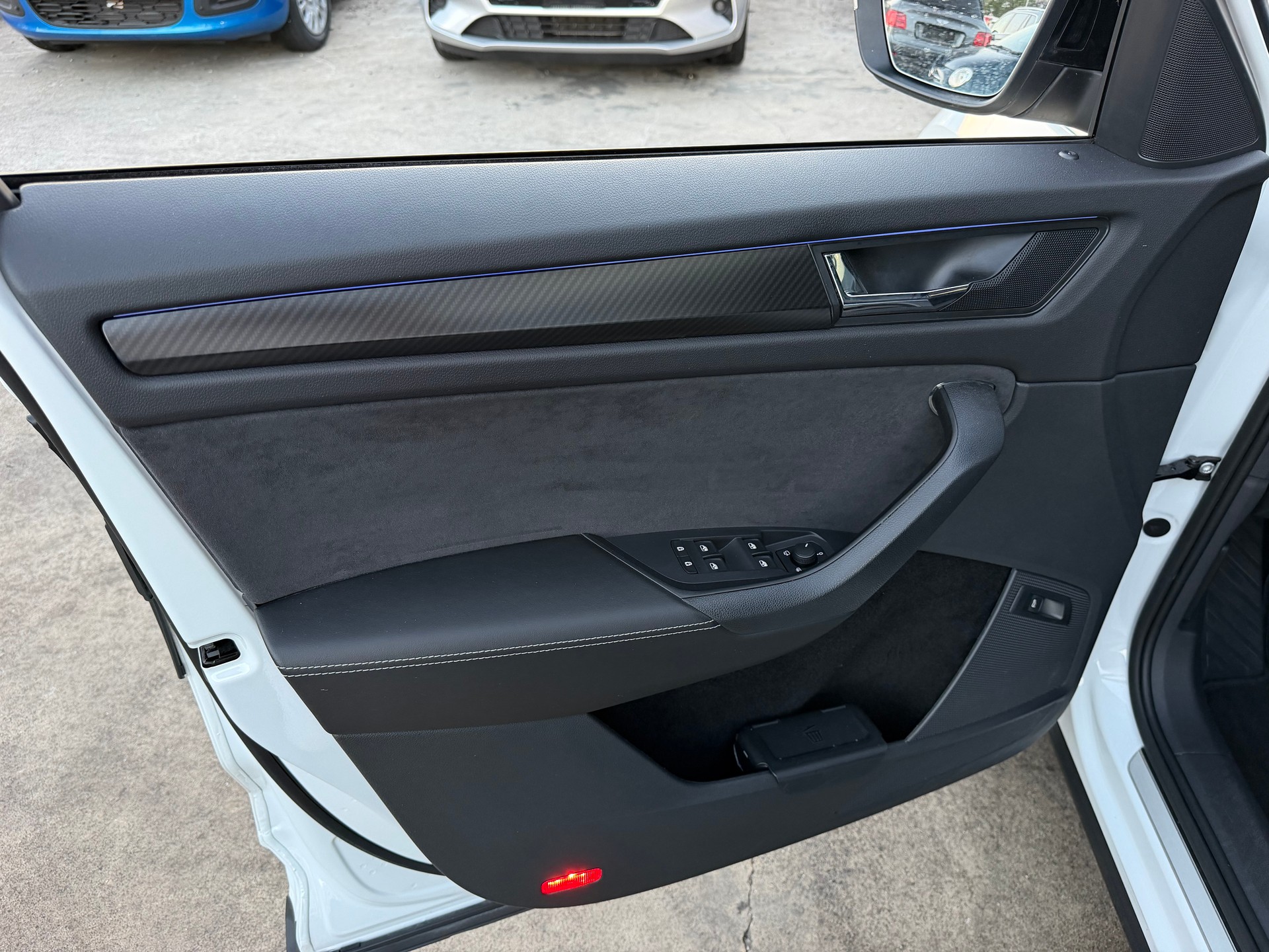 SKODA Kodiaq 2.0 TDI CR Sport Line 4x4 DSG-image-10