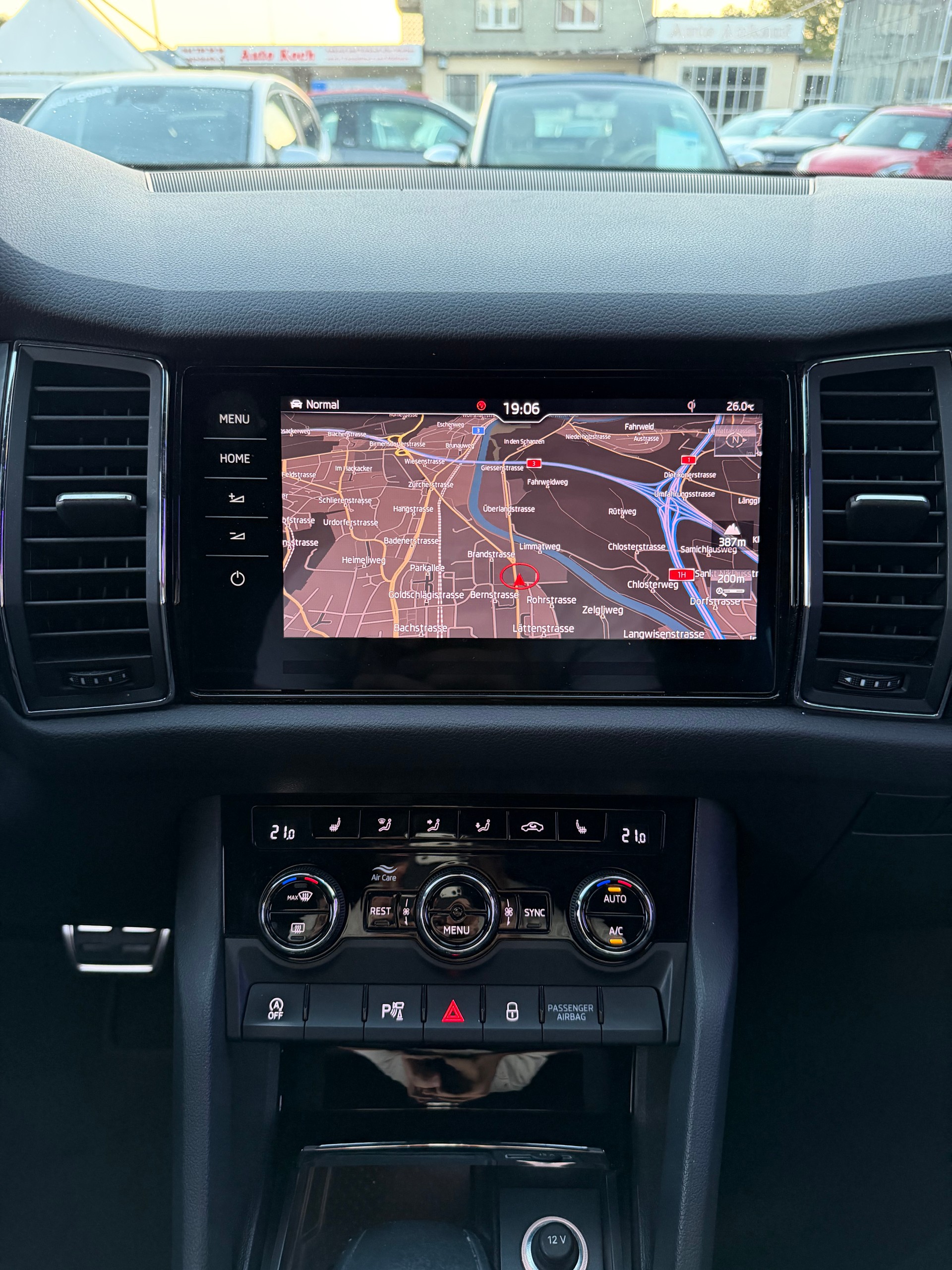 SKODA Kodiaq 2.0 TDI CR Sport Line 4x4 DSG-image-19