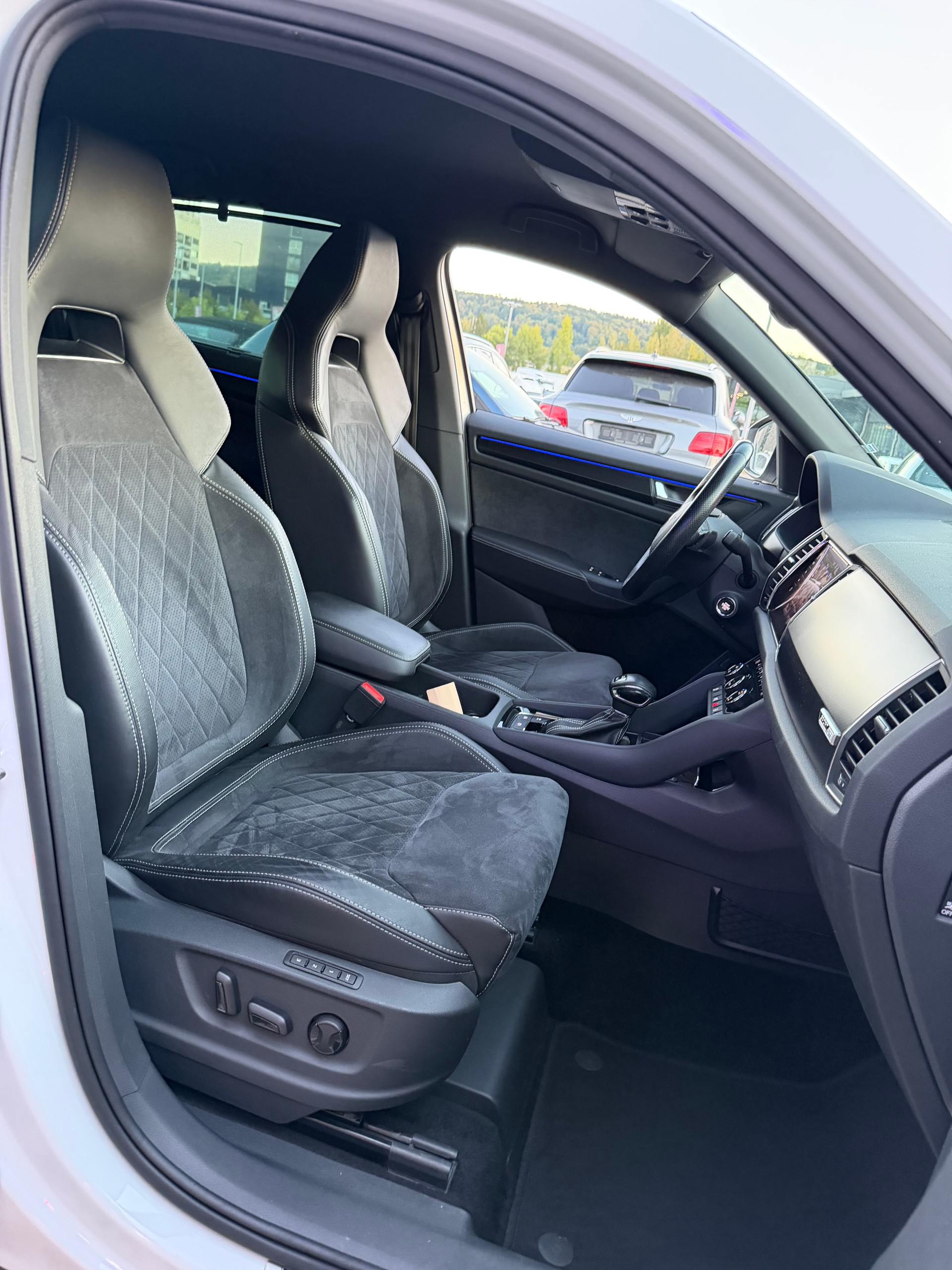 SKODA Kodiaq 2.0 TDI CR Sport Line 4x4 DSG-image-26