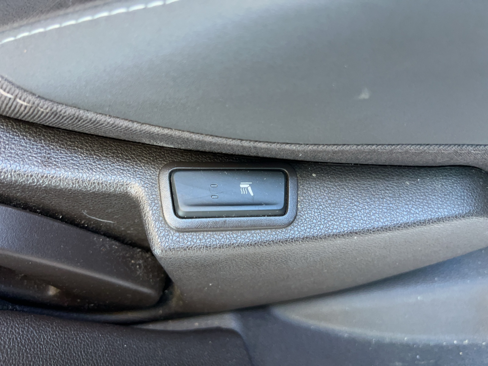 RENAULT Espace 1.6 TCe Initiale EDC-image-15