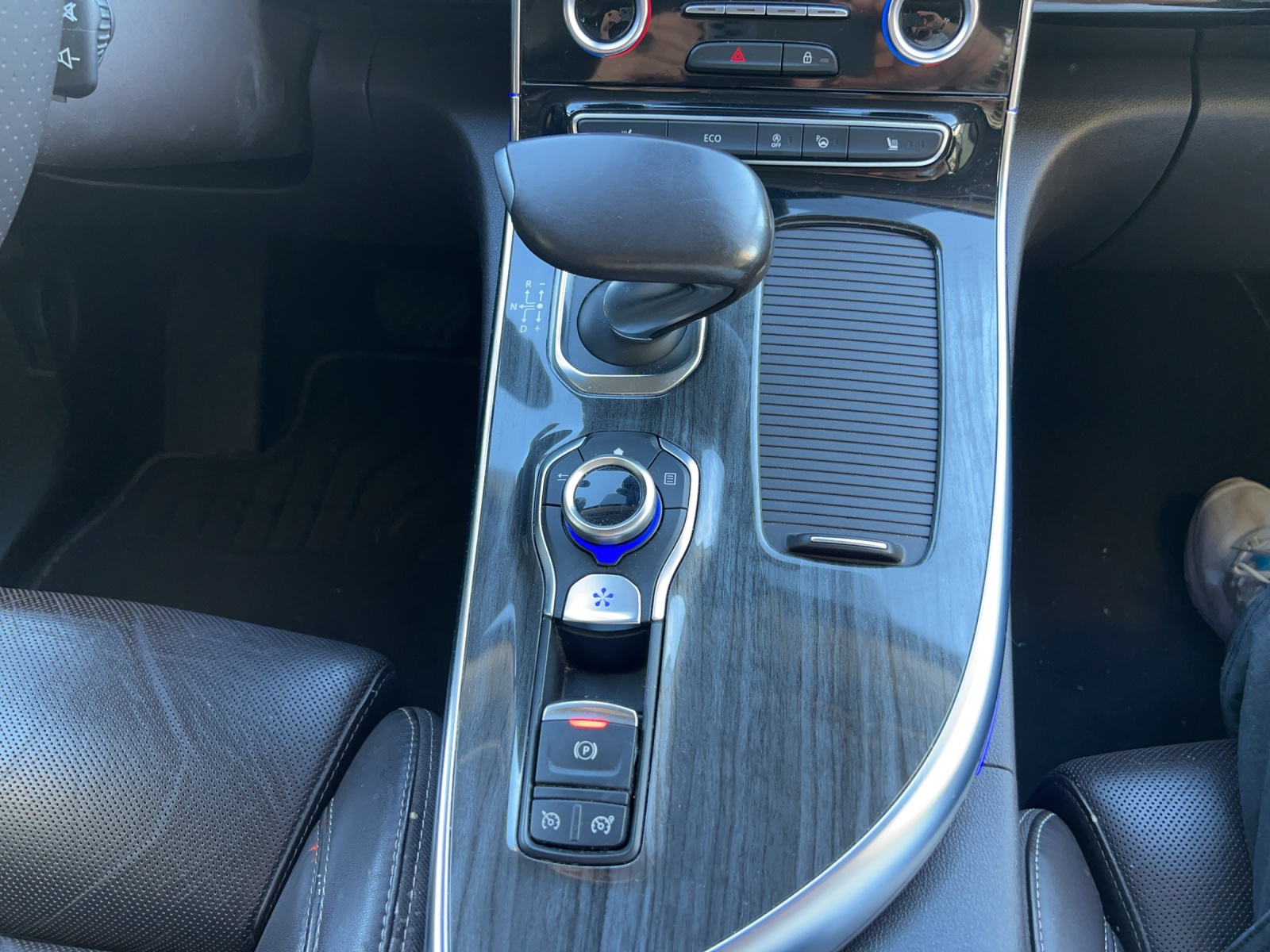 RENAULT Espace 1.6 TCe Initiale EDC-image-10