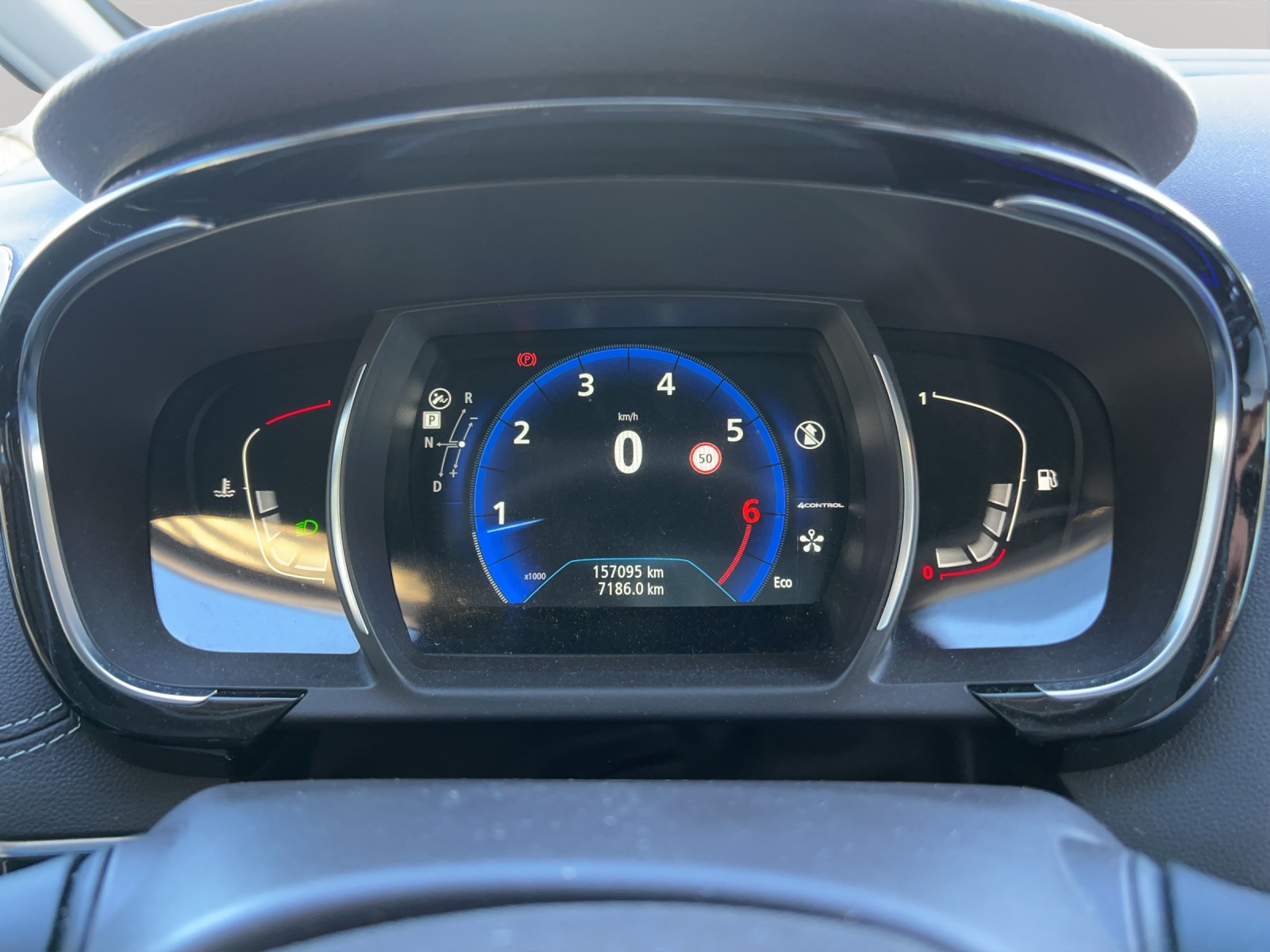 RENAULT Espace 1.6 TCe Initiale EDC-image-24
