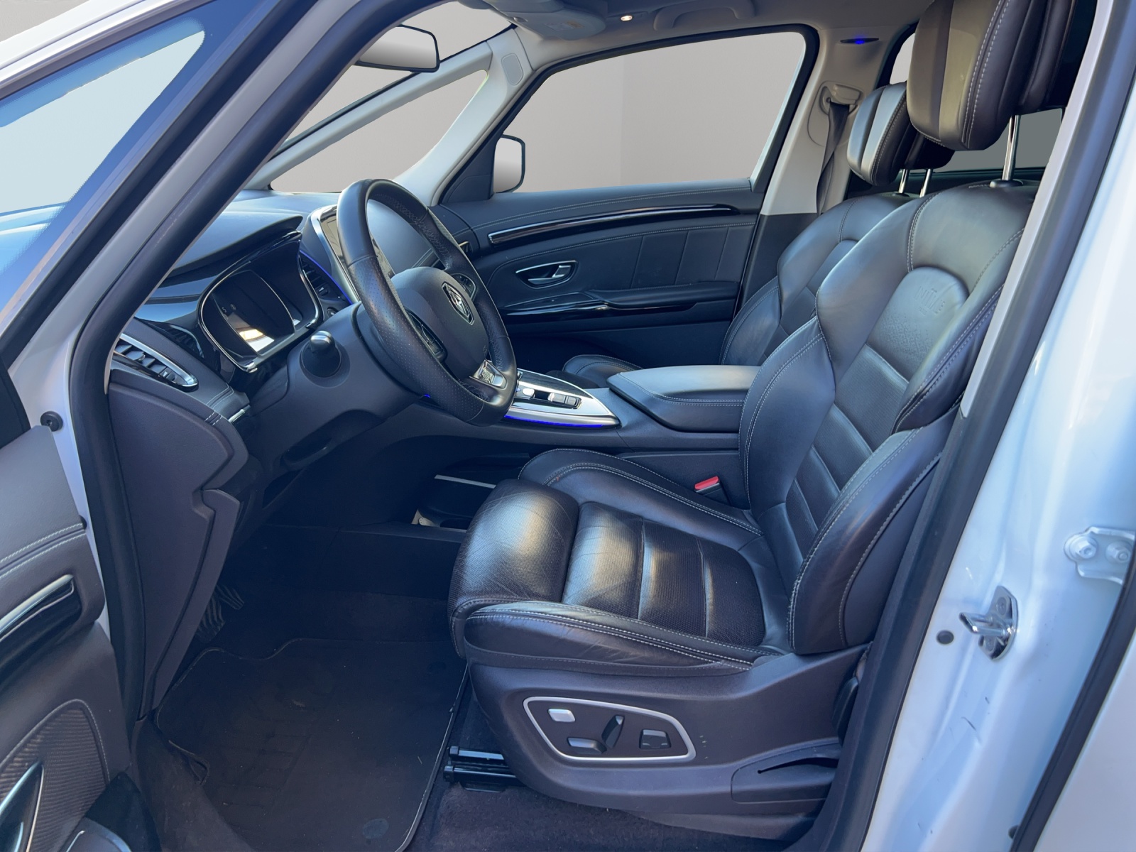 RENAULT Espace 1.6 TCe Initiale EDC-image-23
