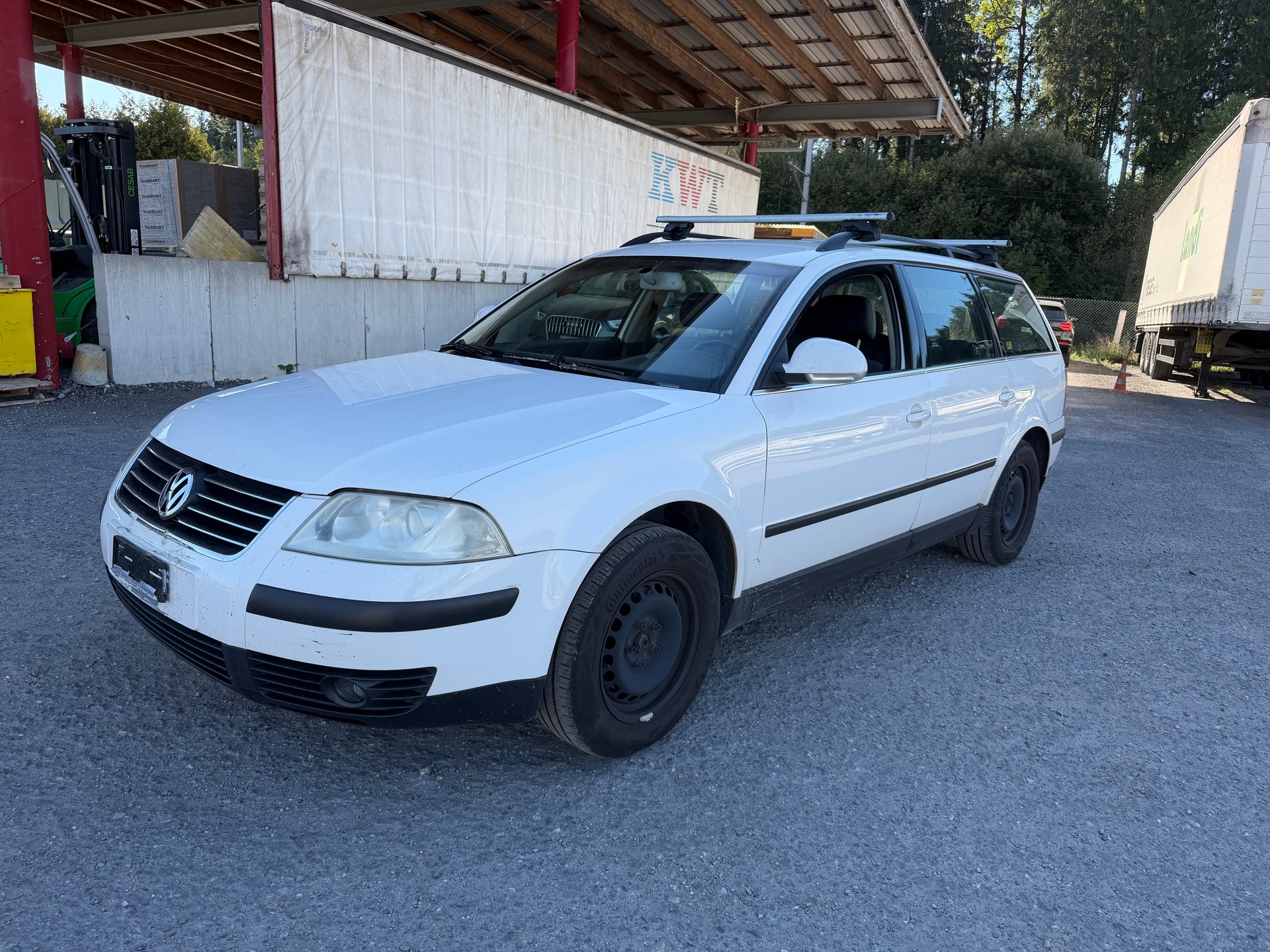 VW Passat Variant 2.0 Trendline-image-2