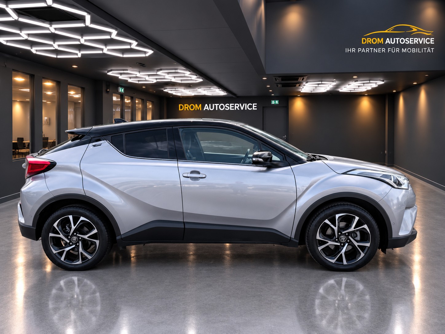 TOYOTA C-HR 1.2 Turbo Style 4WD Multidrive S-image-8