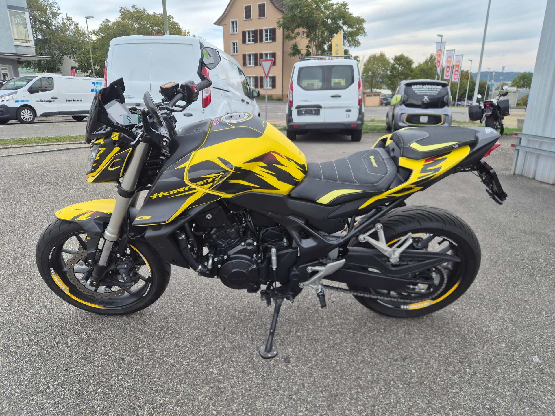 HONDA CB 750 Hornet (35kW)-showroom-element-2