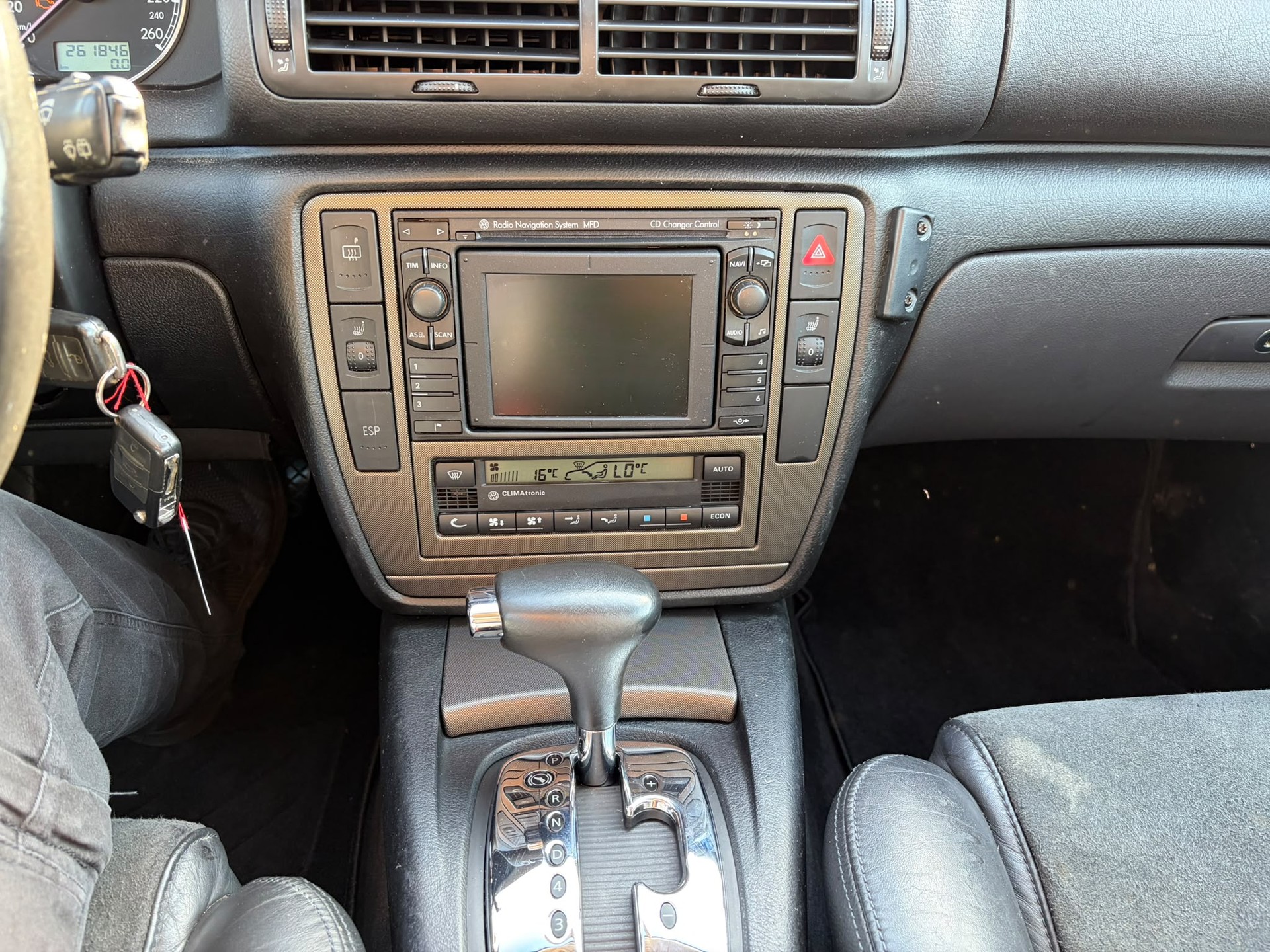 VW Passat Variant 2.8 V6 4Motion Highline-image-9