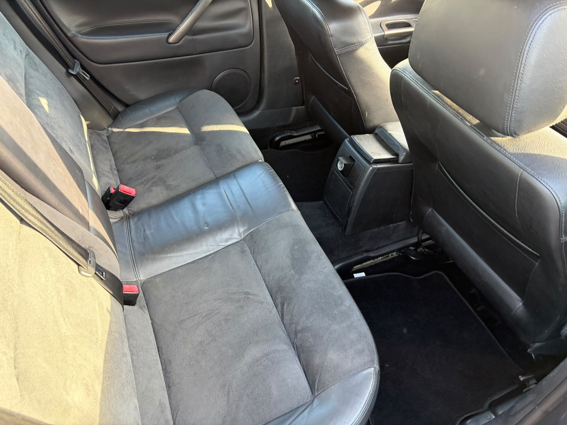 VW Passat Variant 2.8 V6 4Motion Highline-image-12