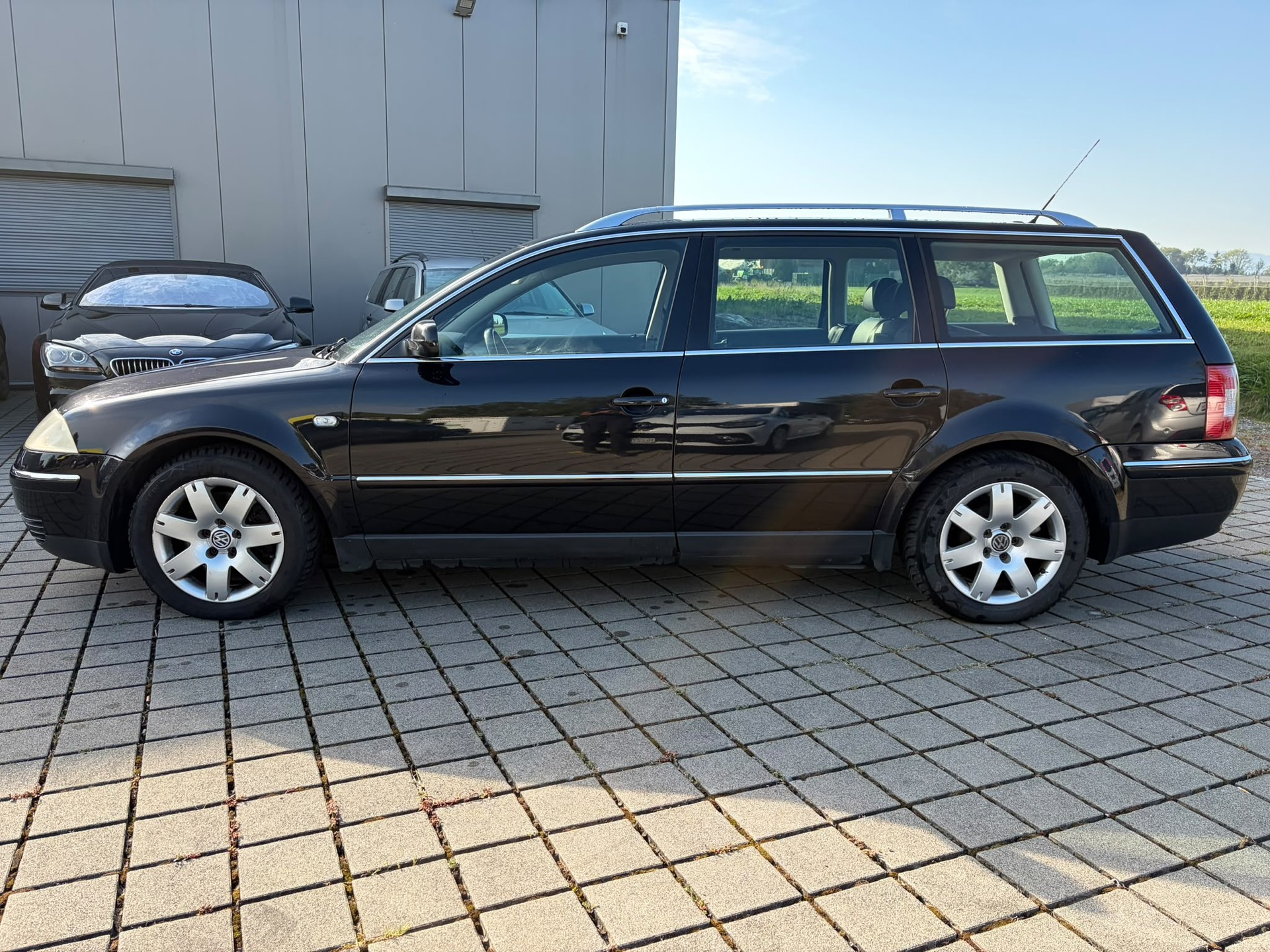 VW Passat Variant 2.8 V6 4Motion Highline-image-3