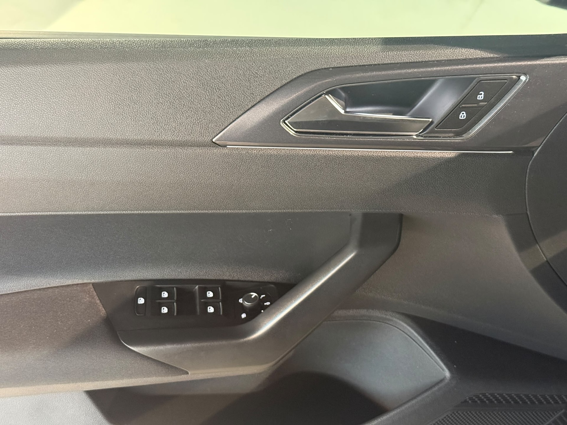 VW Polo 2.0 TSI GTI United DSG-image-19