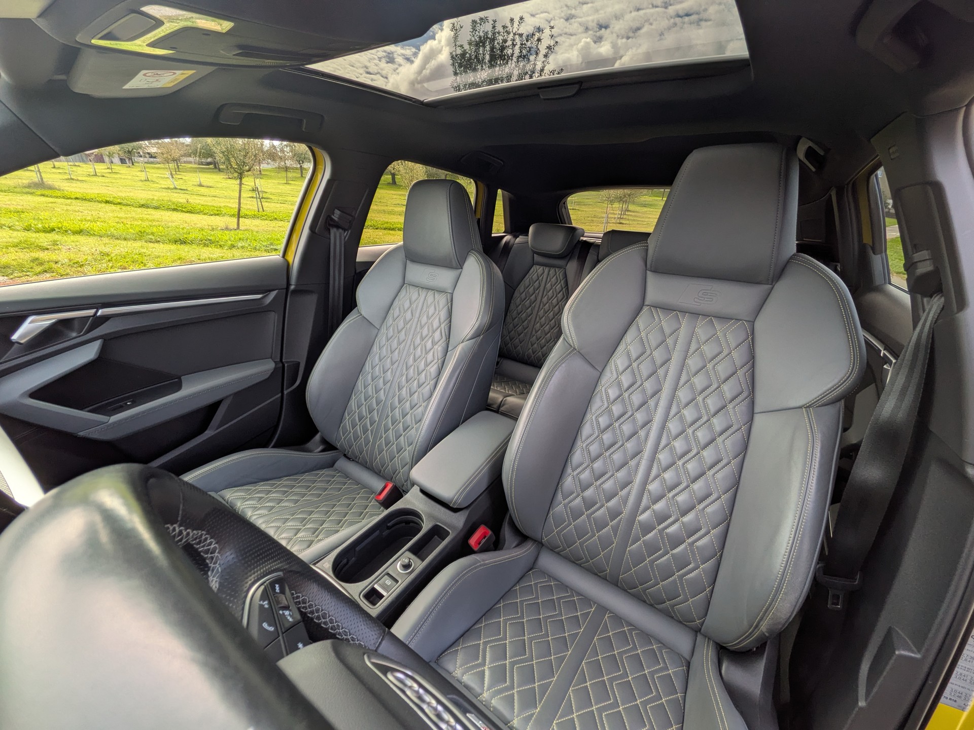 AUDI S3 Sportback 2.0 TFSI quattro S-tronic-image-16