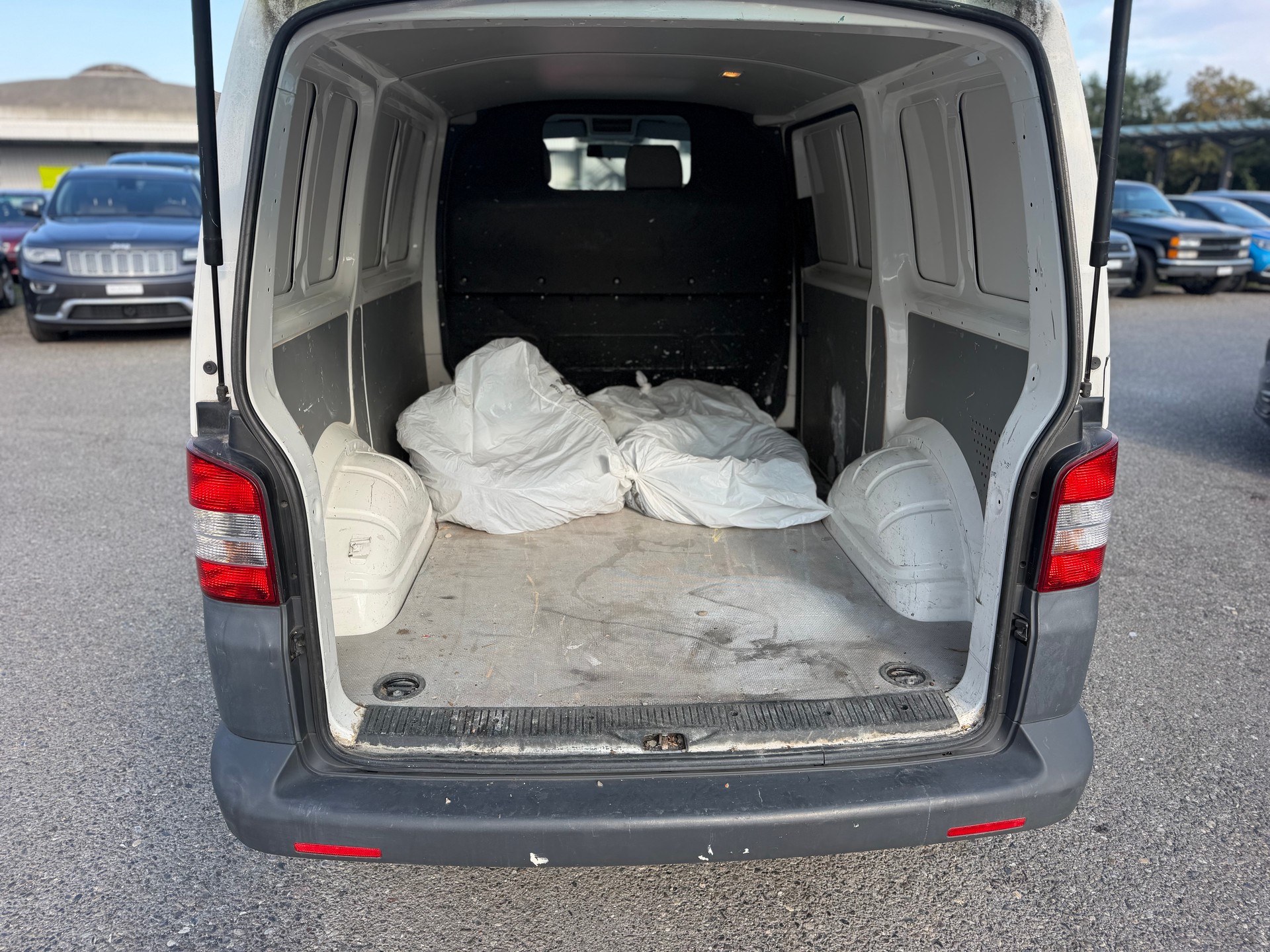 VW T5 2.0 TDI-image-6