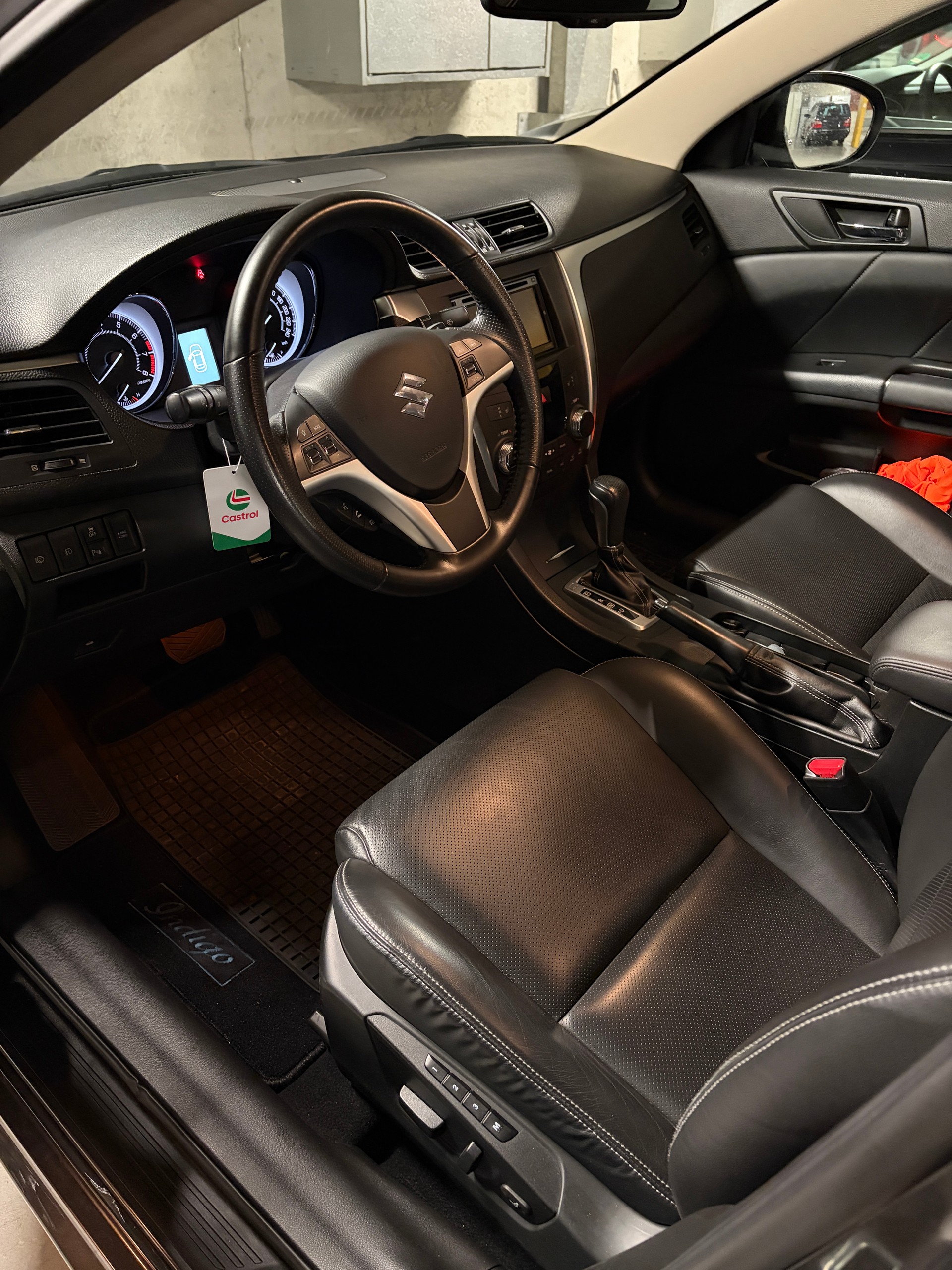 SUZUKI 2.4 VVT Sport Indigo CVT 4x4-image-4