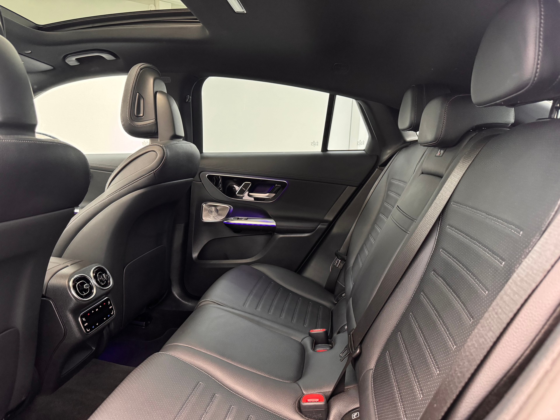MERCEDES-BENZ GLC Coupé 220 d AMG LINE 4Matic 9G-Tronic-image-21