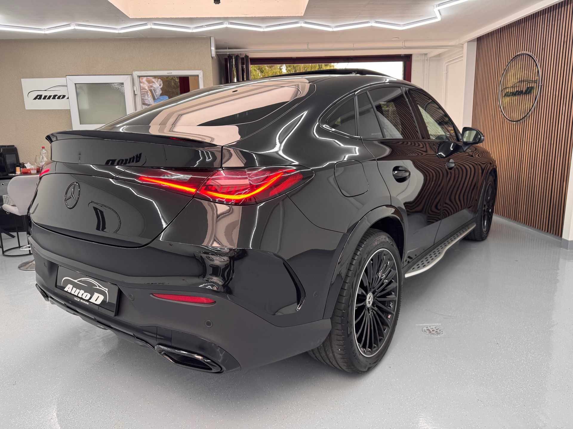MERCEDES-BENZ GLC Coupé 220 d AMG LINE 4Matic 9G-Tronic-image-6