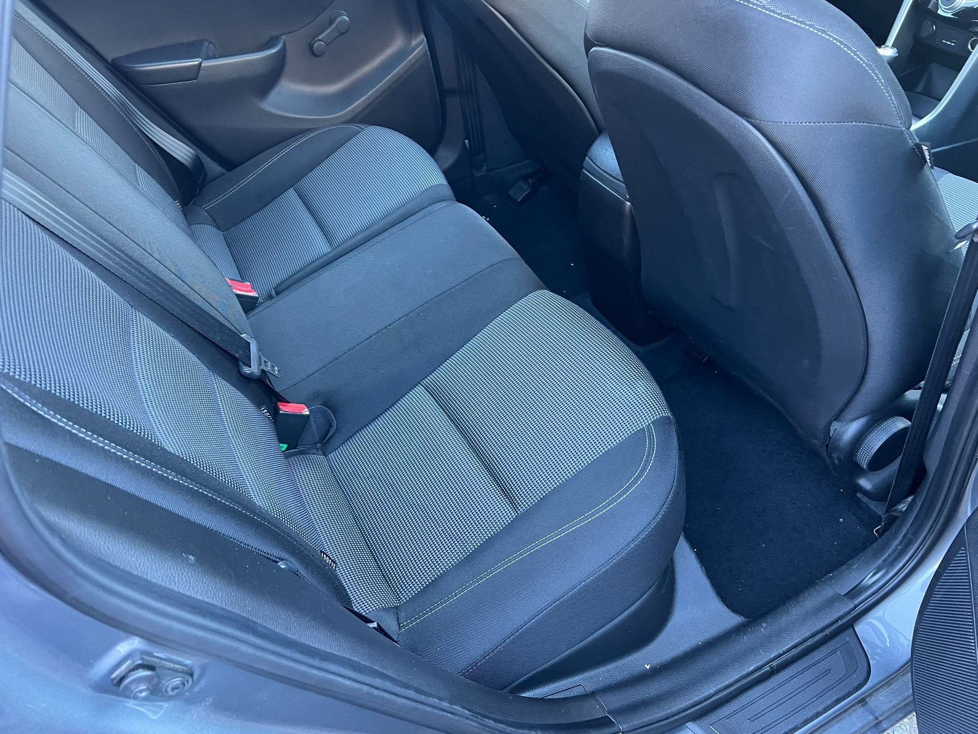 HYUNDAI i30-image-10