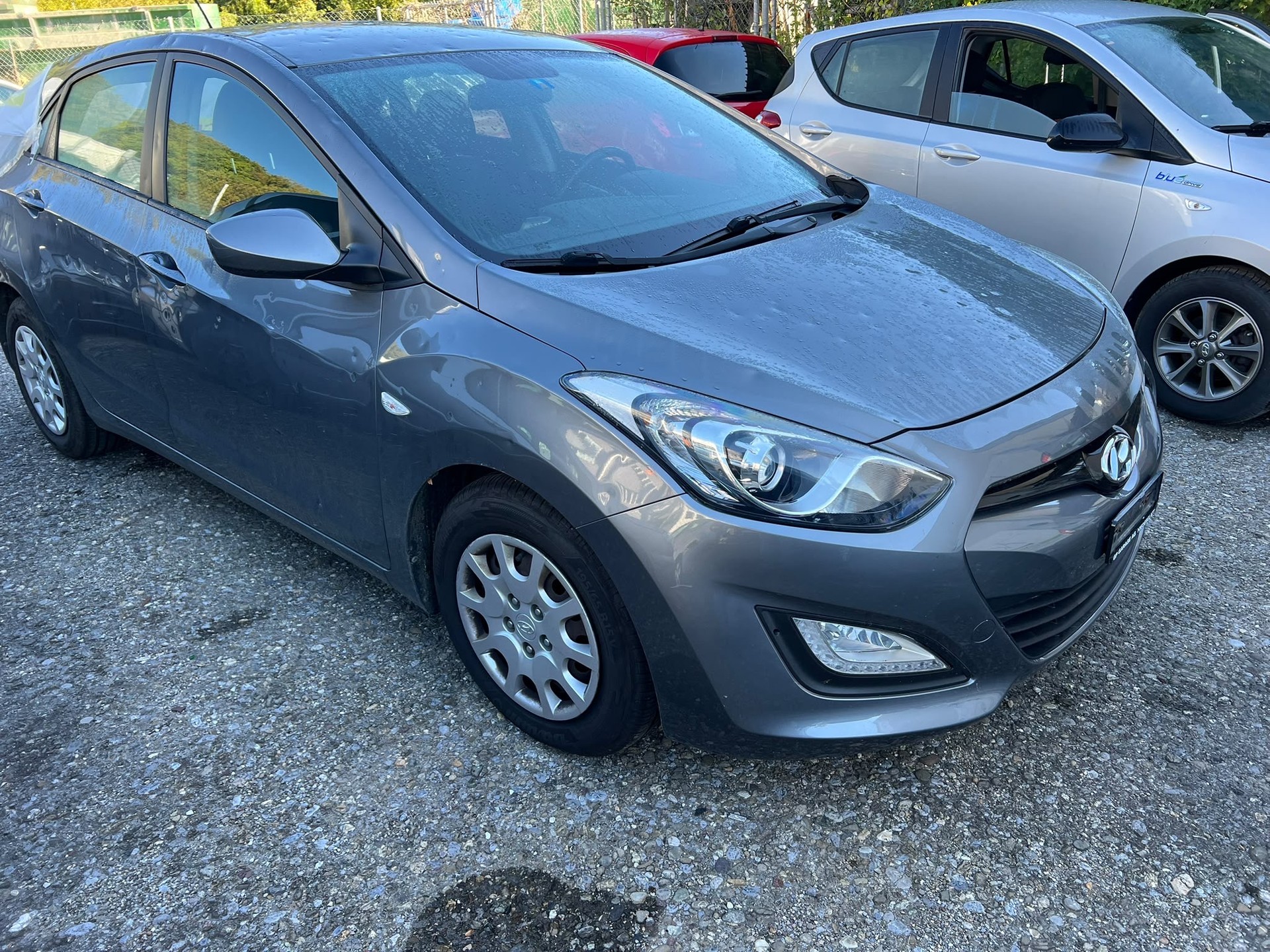 HYUNDAI i30-image-0