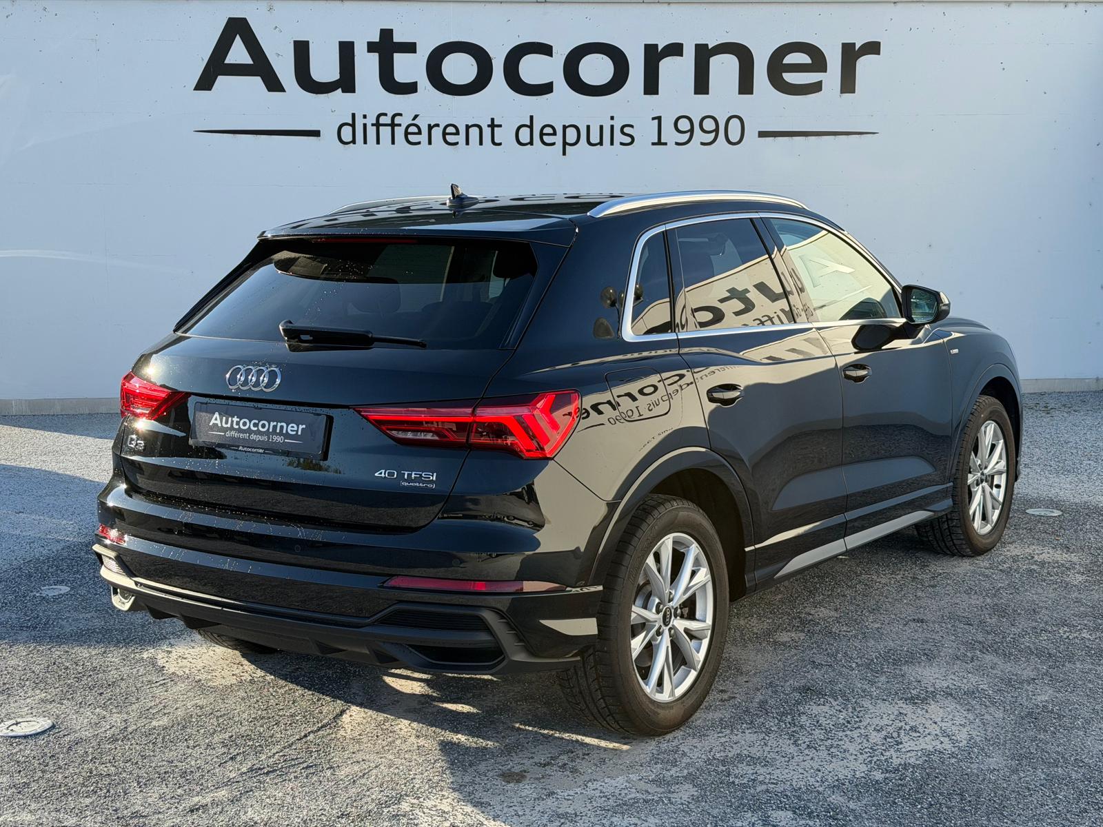 AUDI Q3 40 TFSI S line quattro S-tronic-image-1