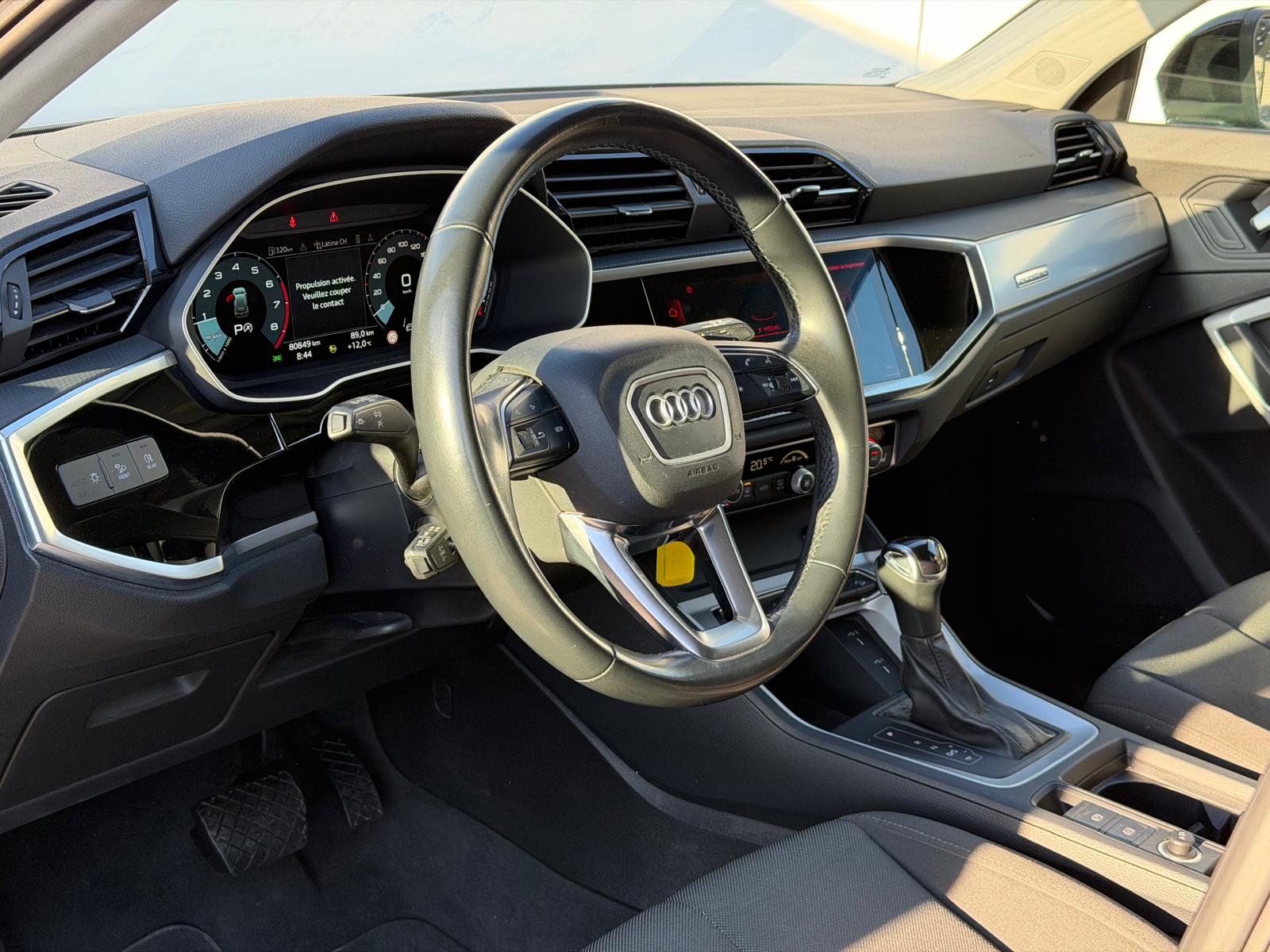 AUDI Q3 40 TFSI S line quattro S-tronic-image-7