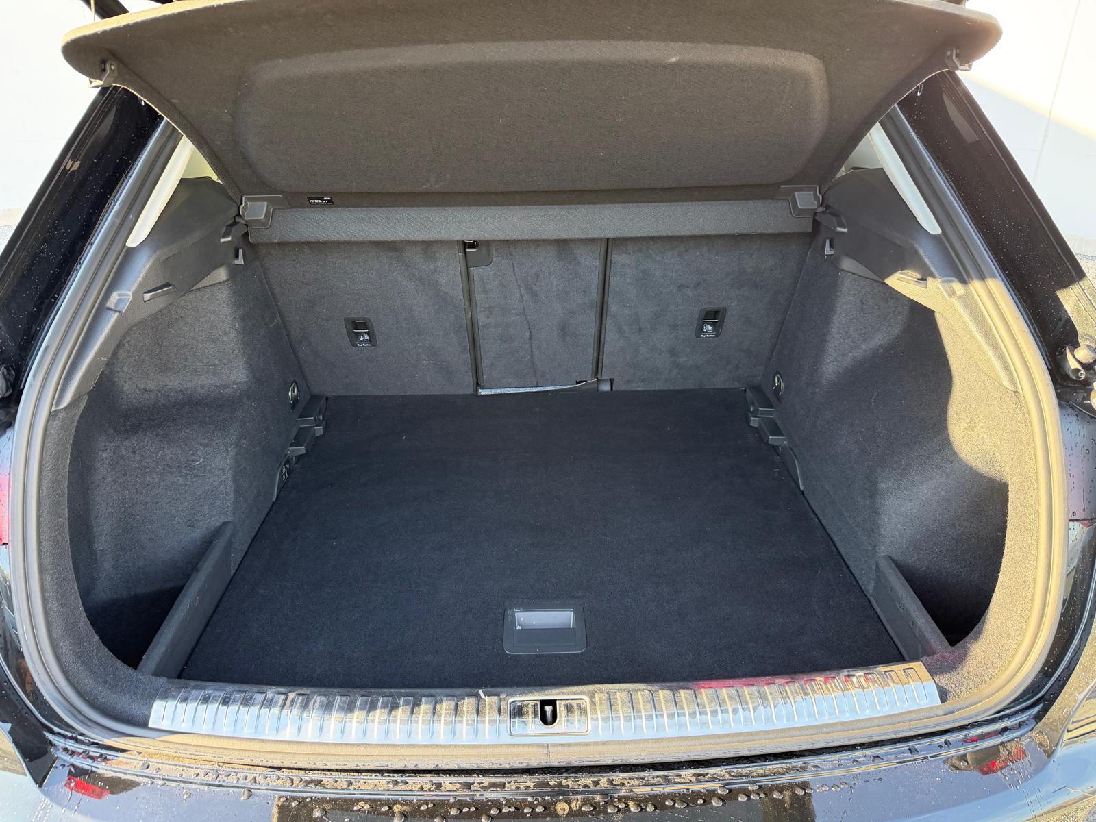 AUDI Q3 40 TFSI S line quattro S-tronic-image-9