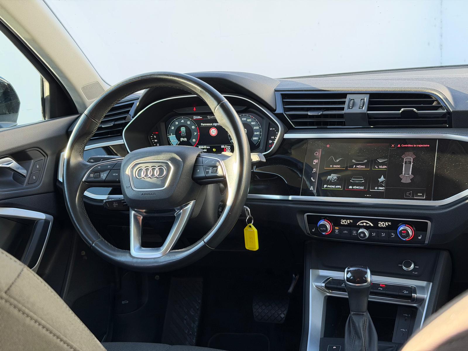 AUDI Q3 40 TFSI S line quattro S-tronic-image-6