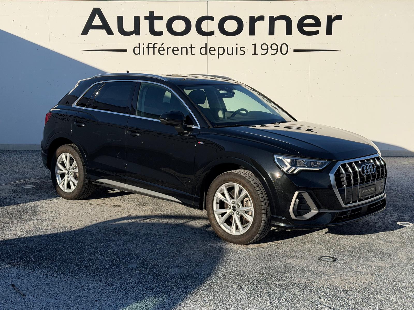AUDI Q3 40 TFSI S line quattro S-tronic-image-3
