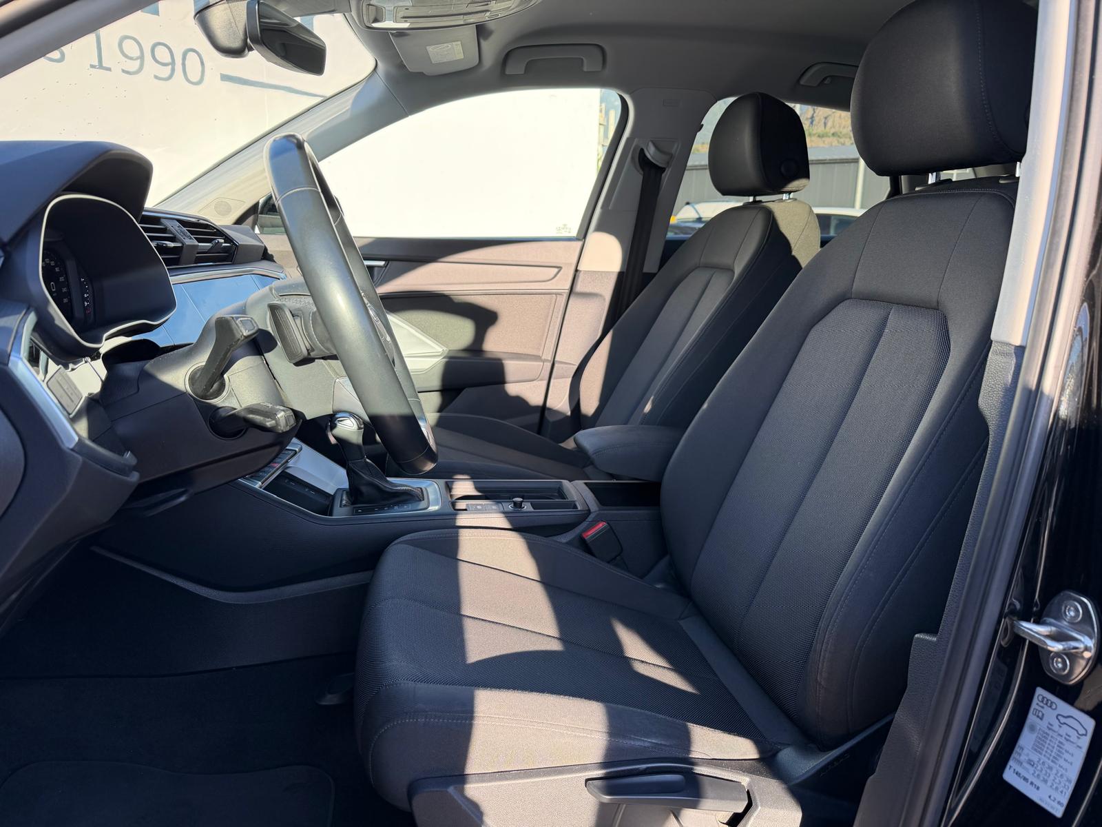 AUDI Q3 40 TFSI S line quattro S-tronic-image-8