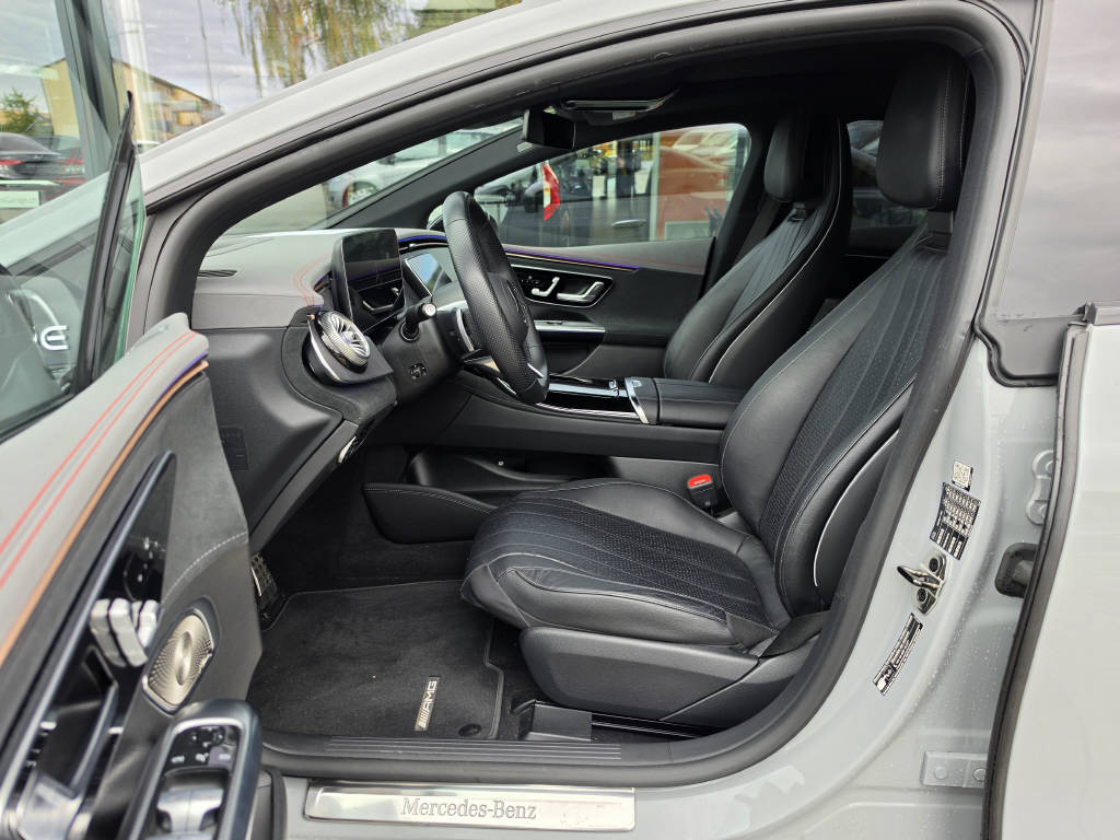 MERCEDES-BENZ EQE 350 AMG Line 4matic-image-5