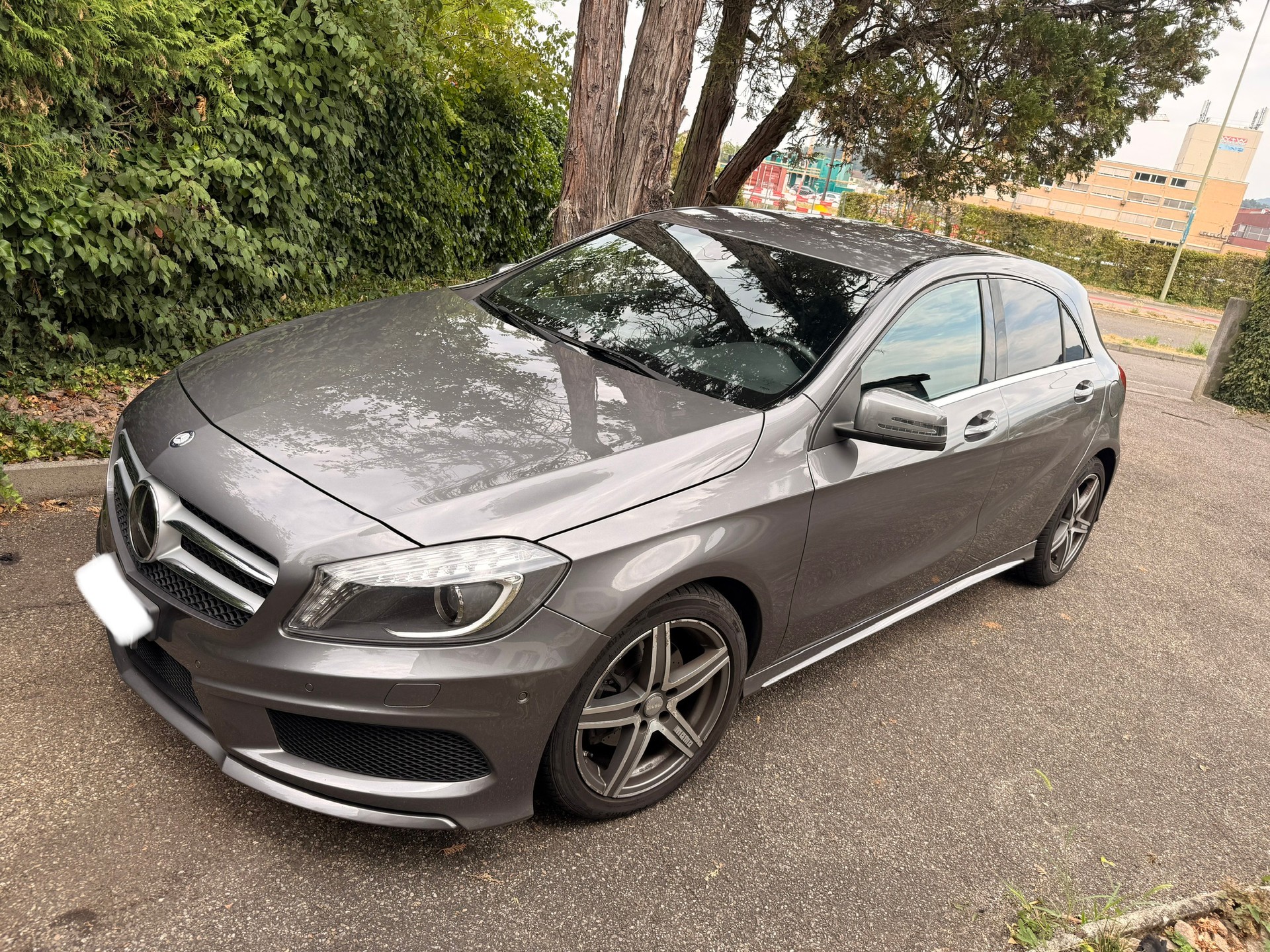MERCEDES-BENZ A 180 AMG Line-image-0