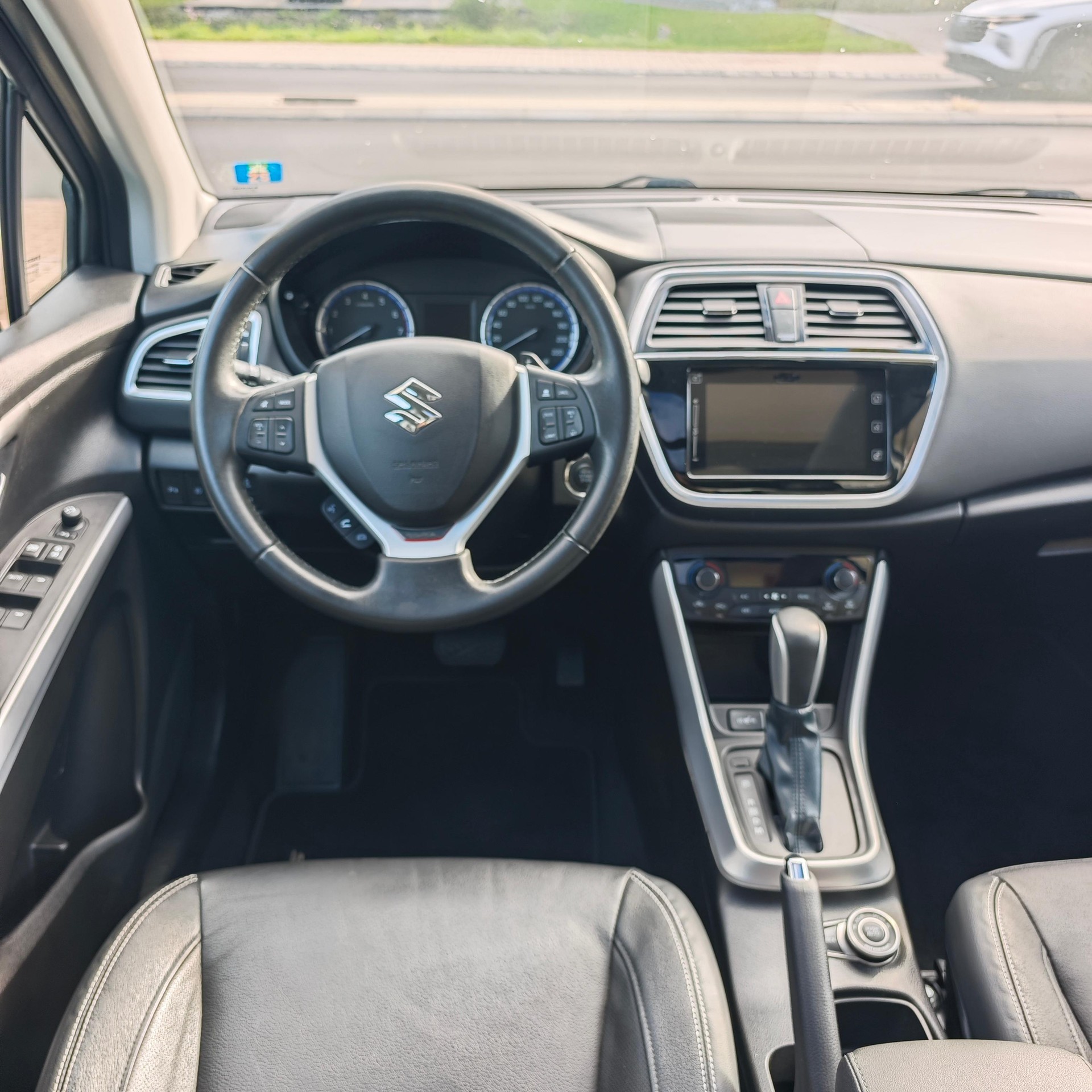 SUZUKI SX4 S-Cross 1.4 T Piz Sulai Top 4x4-image-4