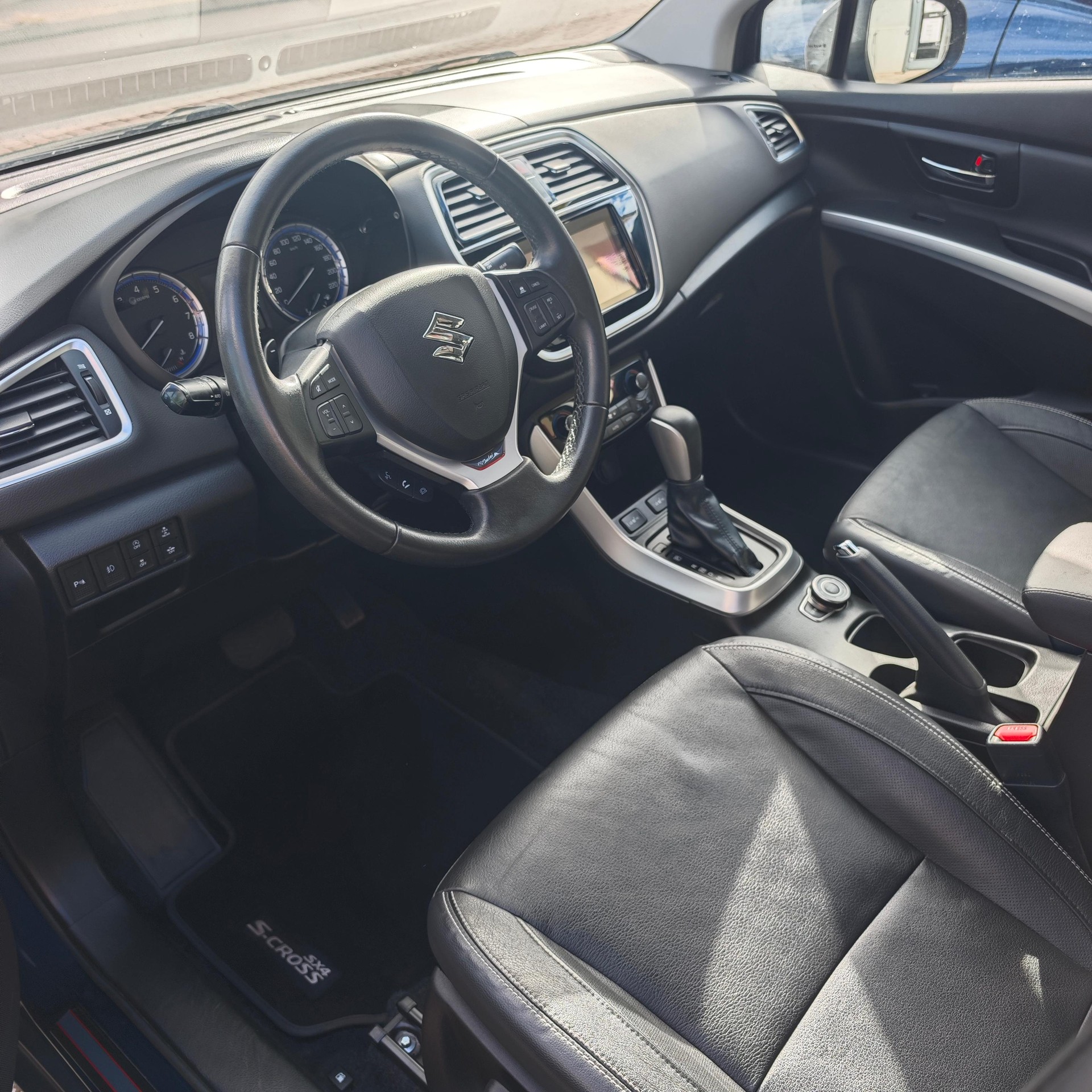 SUZUKI SX4 S-Cross 1.4 T Piz Sulai Top 4x4-image-3