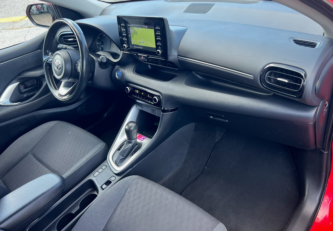 TOYOTA Yaris 1.5 Active e-CVT-image-7