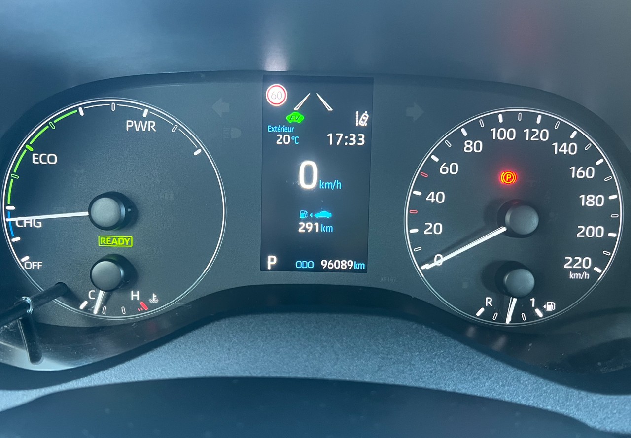 TOYOTA Yaris 1.5 Active e-CVT-image-12