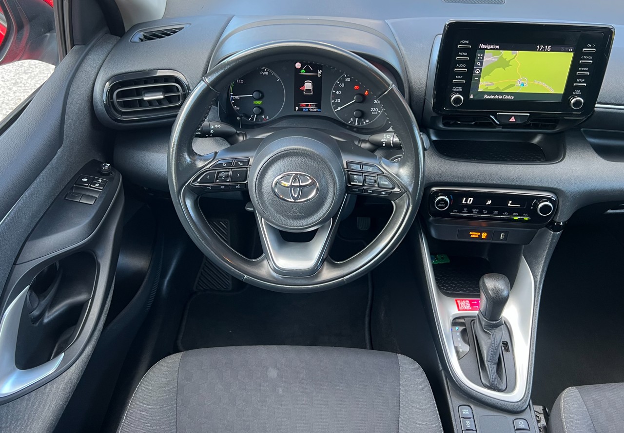 TOYOTA Yaris 1.5 Active e-CVT-image-9